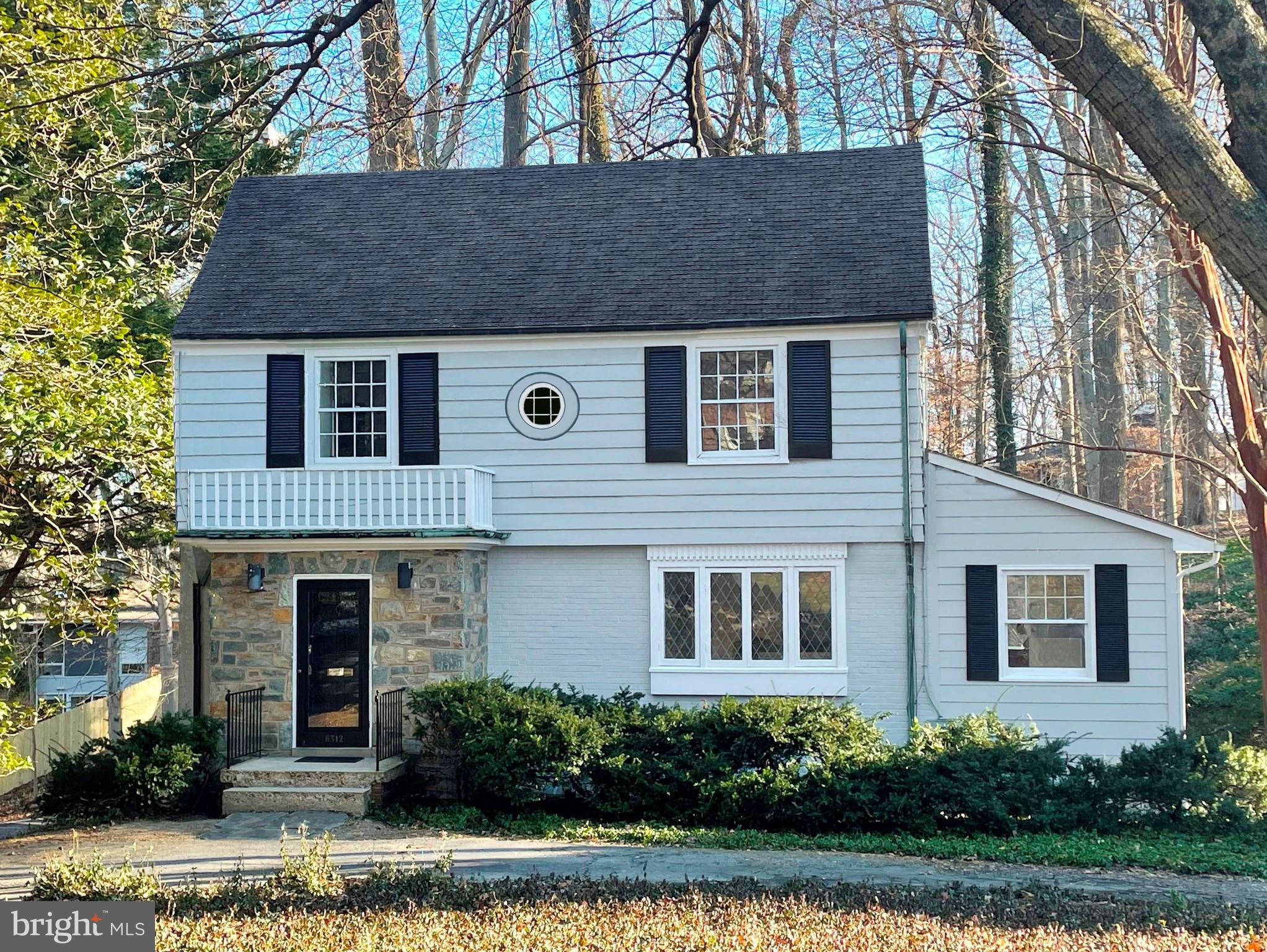 COUNTRY CLUB VILLAGE - Residential