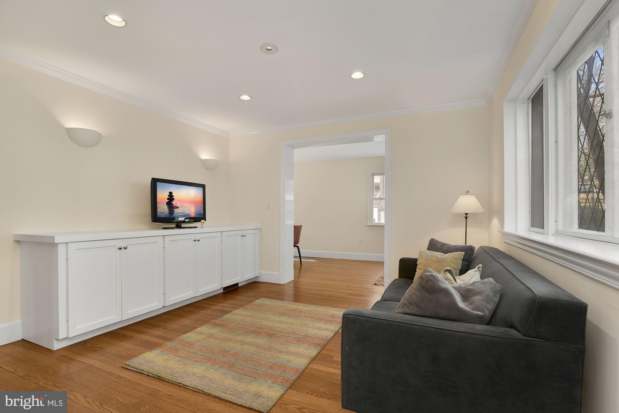 COUNTRY CLUB VILLAGE - Residential