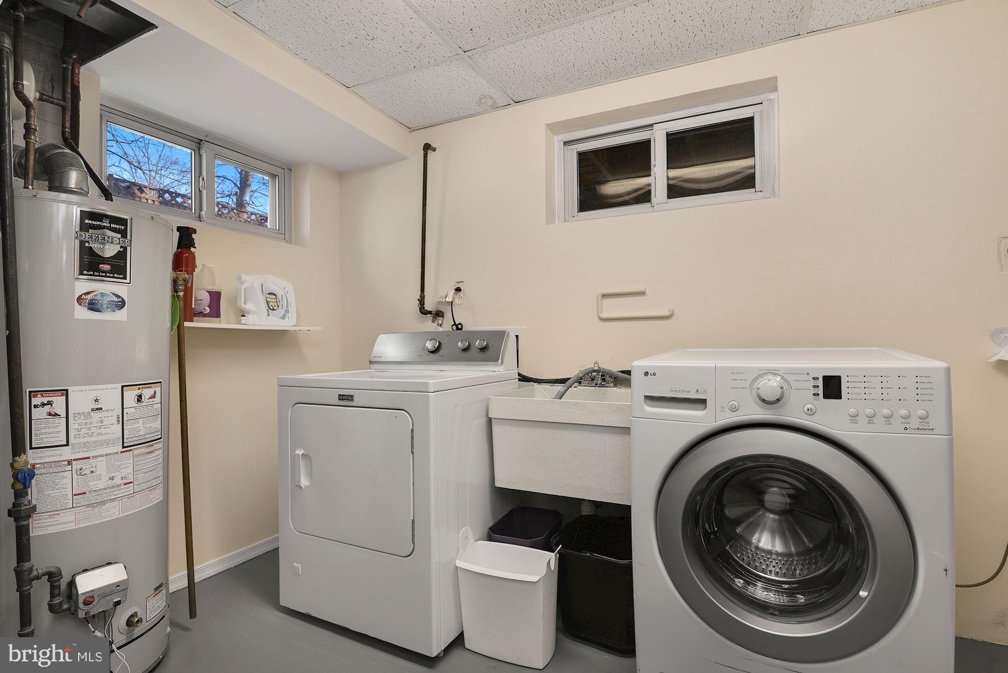 COUNTRY CLUB VILLAGE - Residential