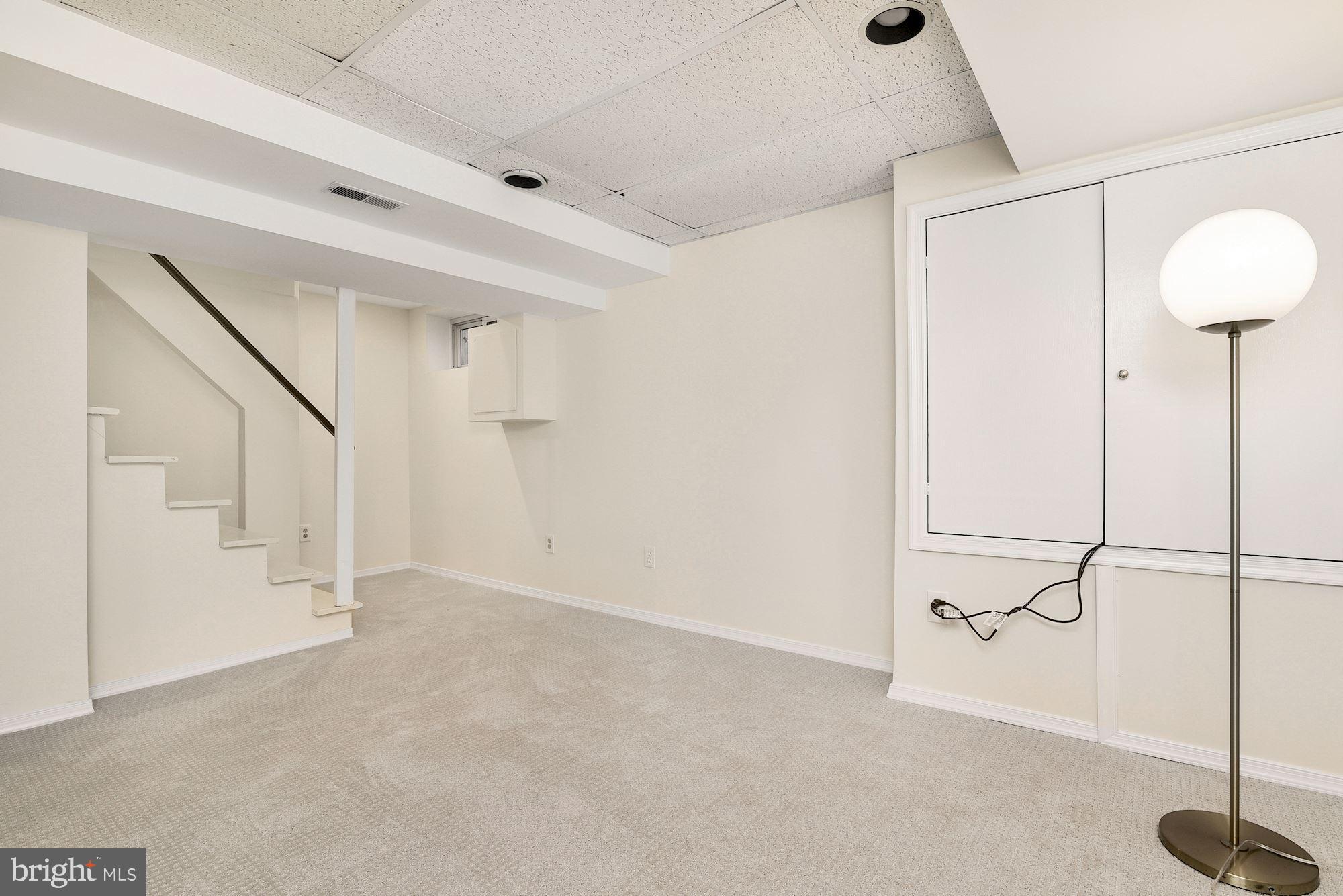 COUNTRY CLUB VILLAGE - Residential