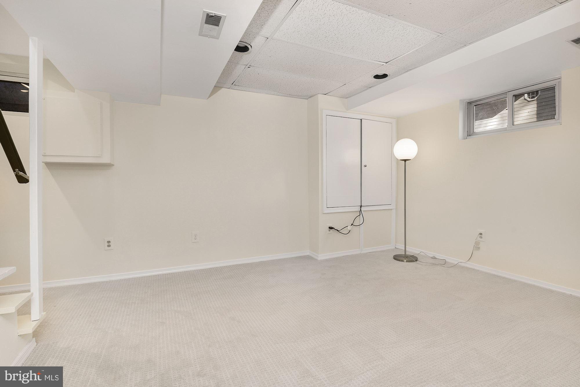 COUNTRY CLUB VILLAGE - Residential