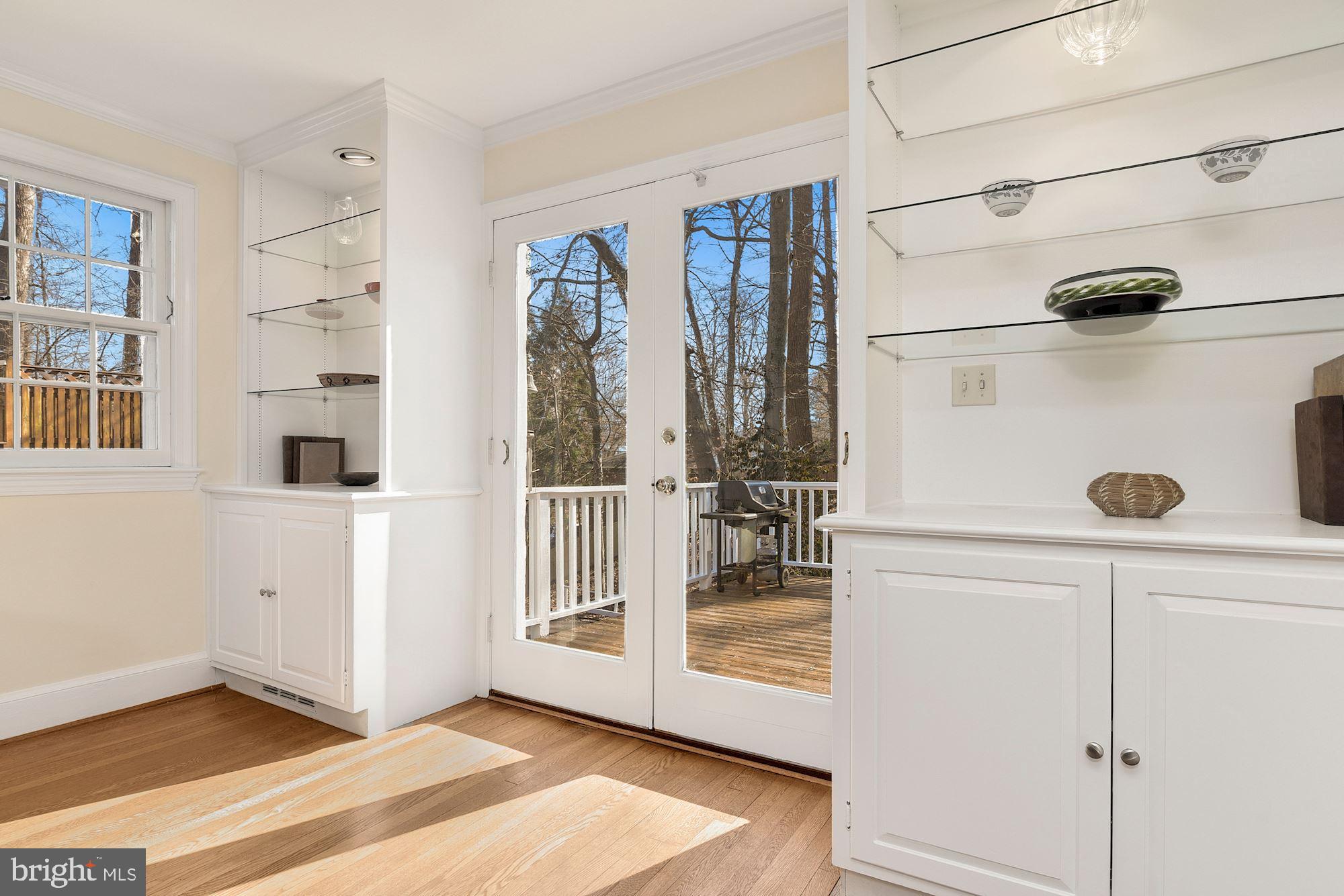 COUNTRY CLUB VILLAGE - Residential