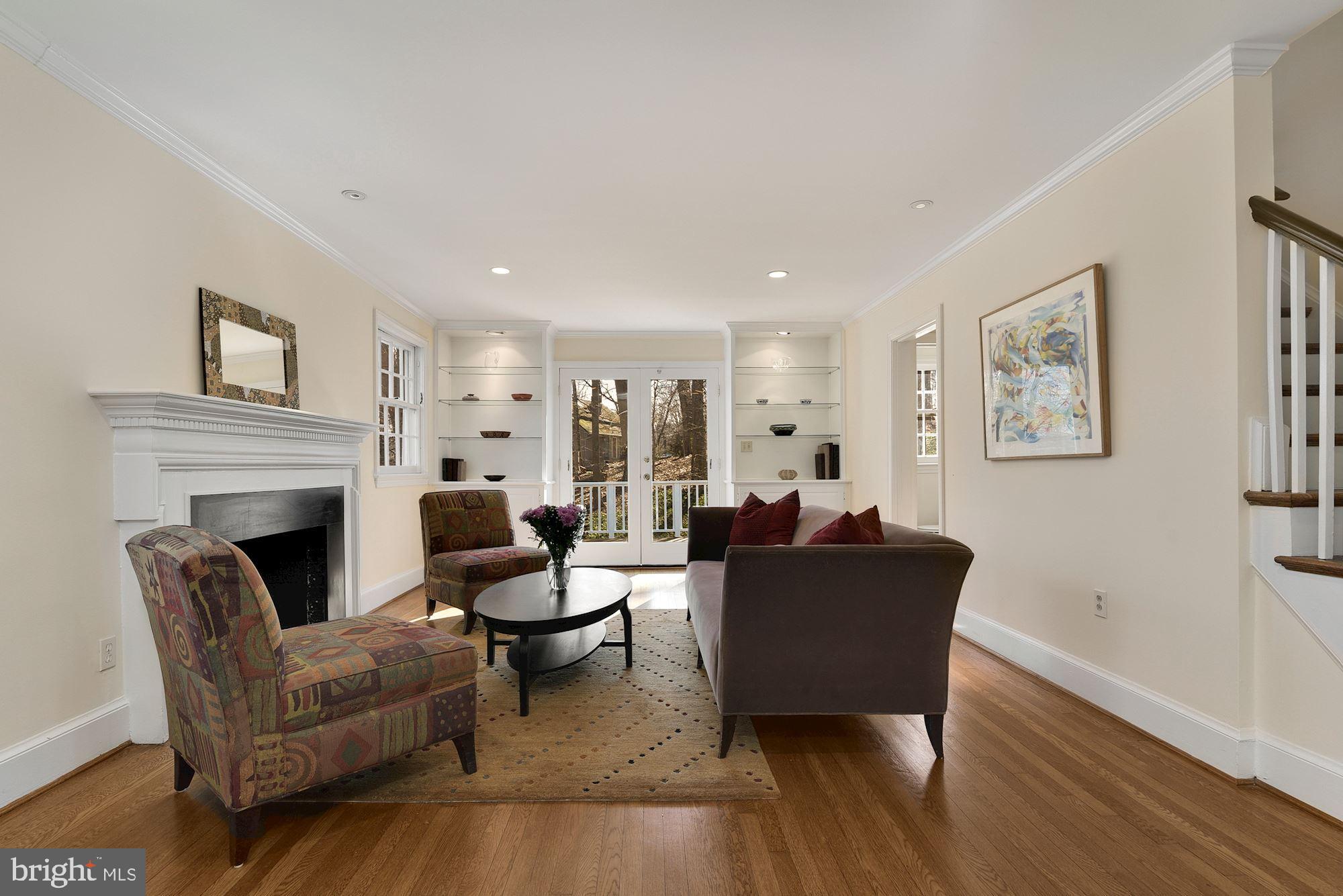 COUNTRY CLUB VILLAGE - Residential