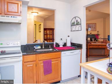 MEWS AT WYCKFORD C - Residential