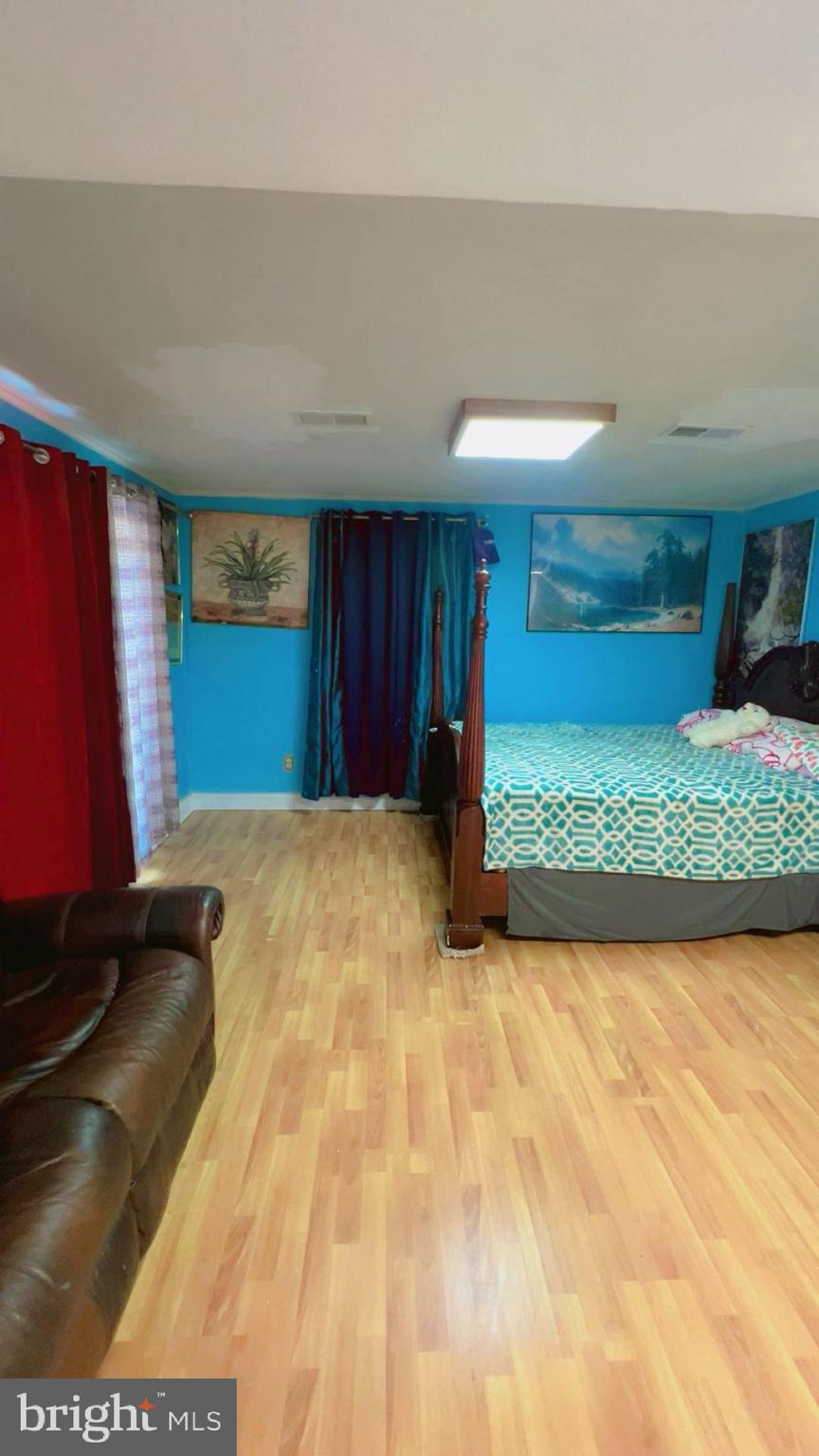 CAPITAL ESTATES - Residential