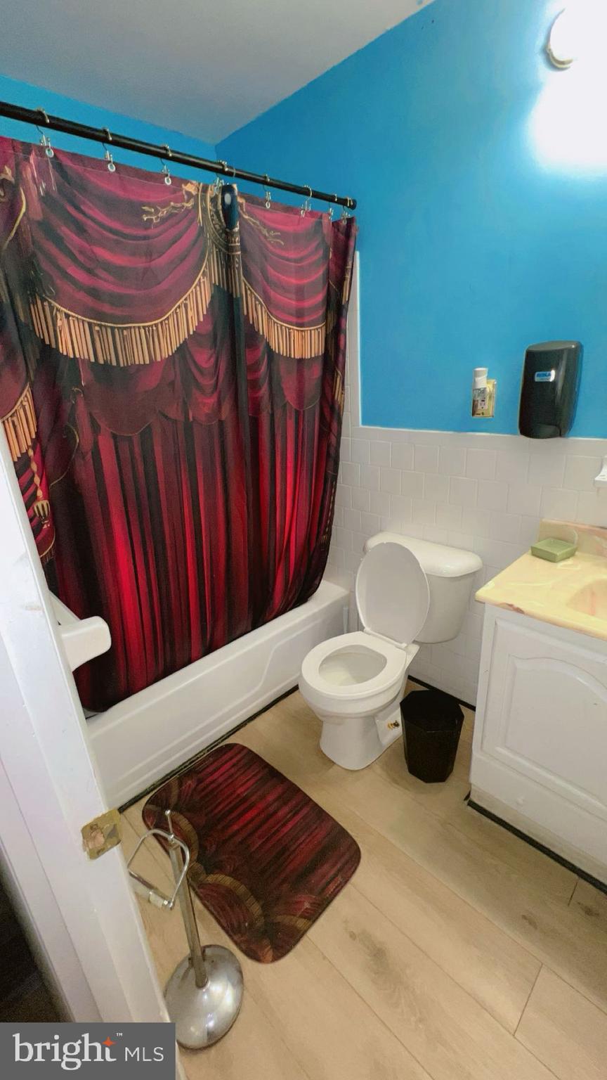 CAPITAL ESTATES - Residential