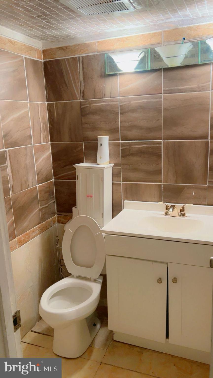 CAPITAL ESTATES - Residential