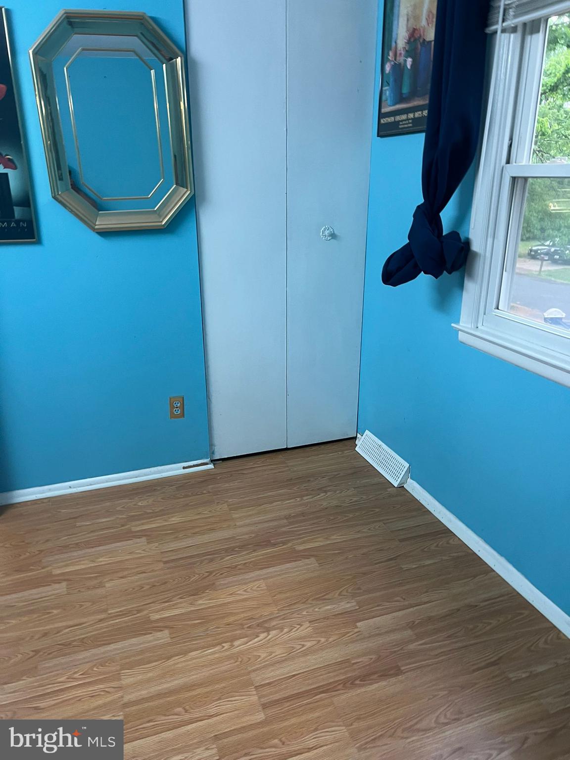 CAPITAL ESTATES - Residential