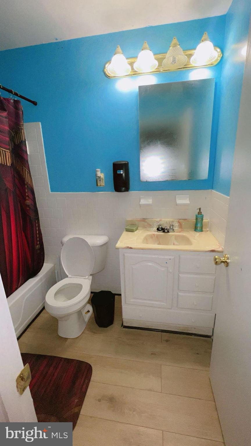 CAPITAL ESTATES - Residential