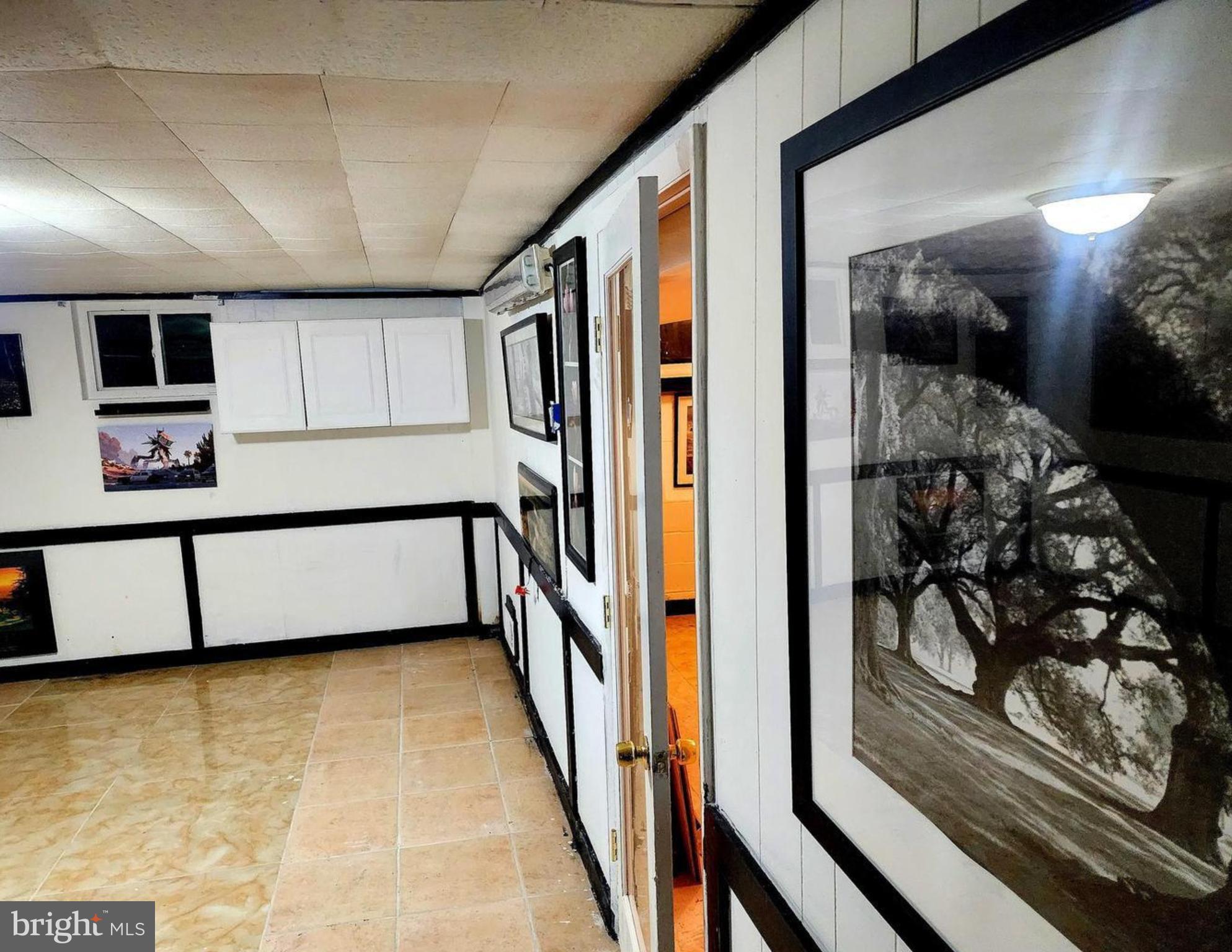 CAPITAL ESTATES - Residential