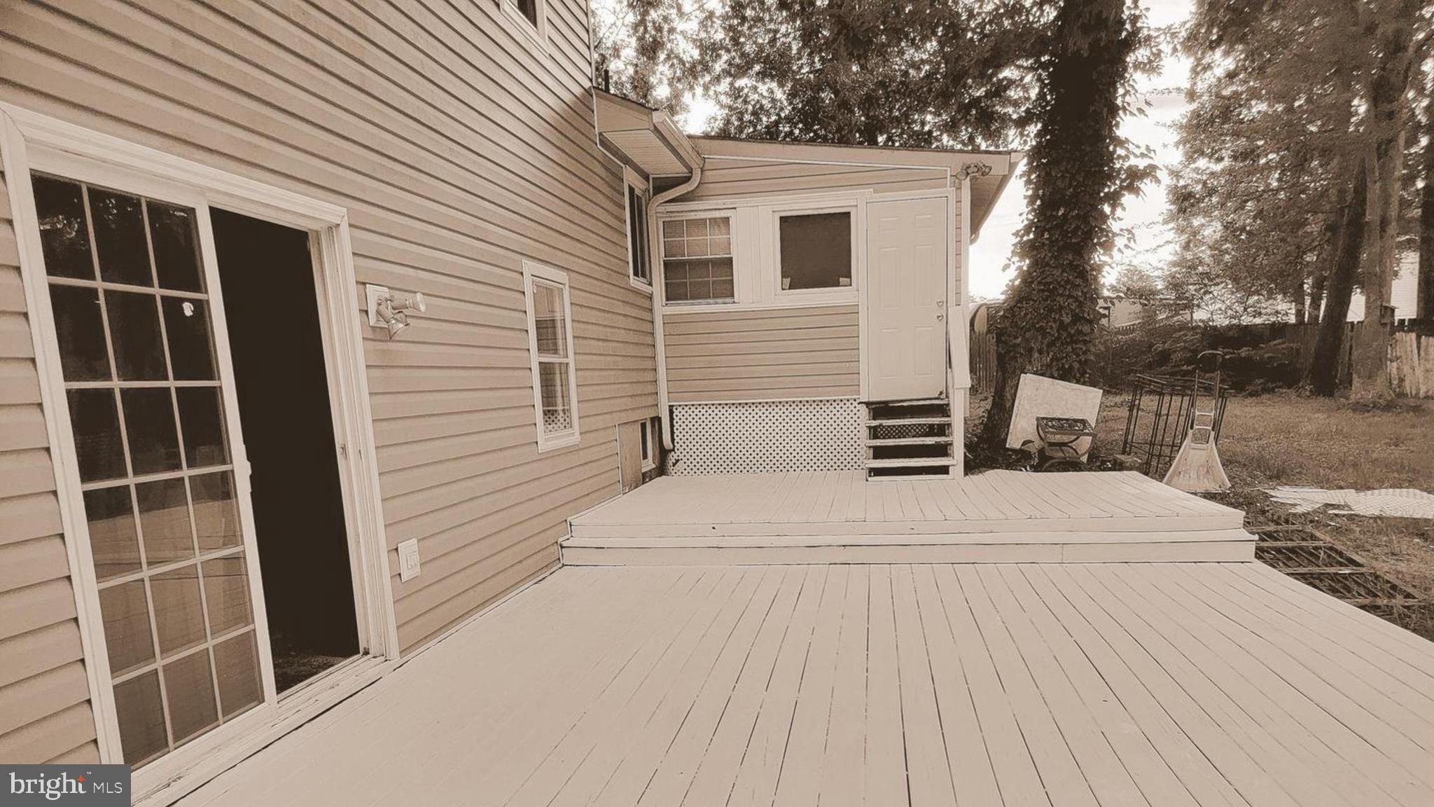 CAPITAL ESTATES - Residential