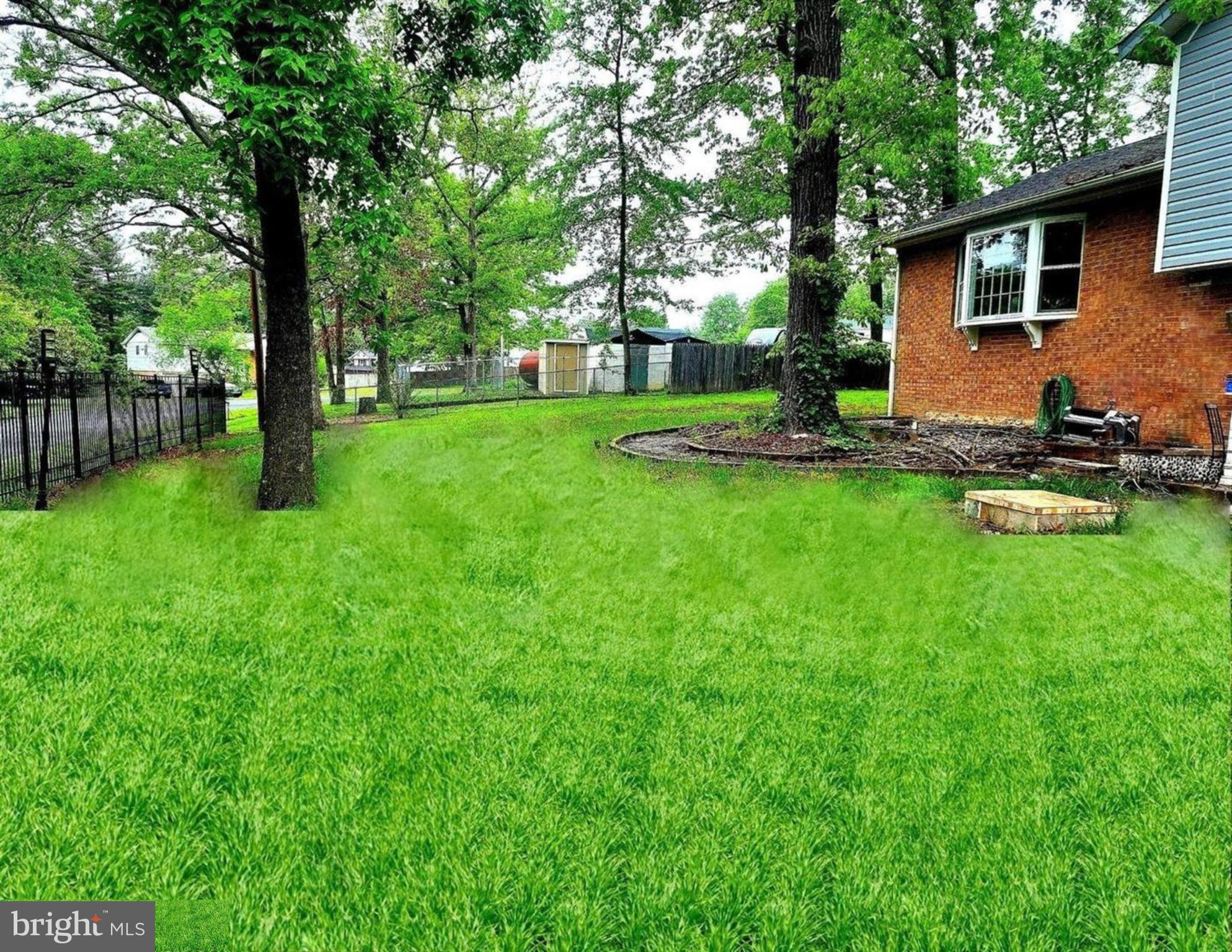 CAPITAL ESTATES - Residential