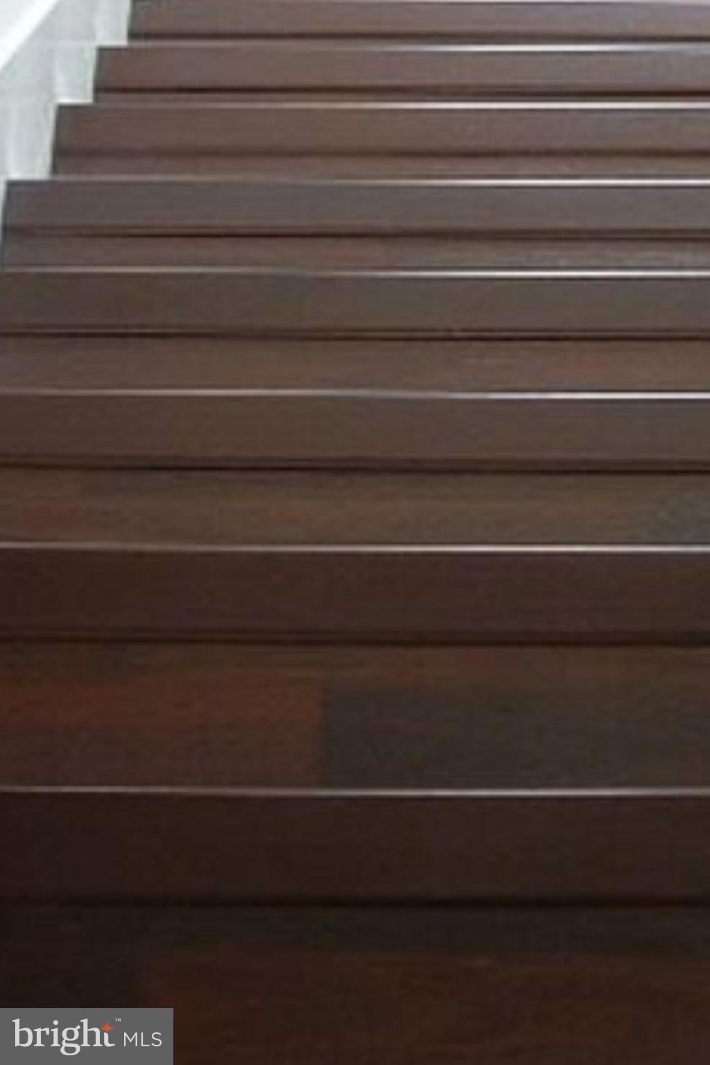 CAPITAL ESTATES - Residential