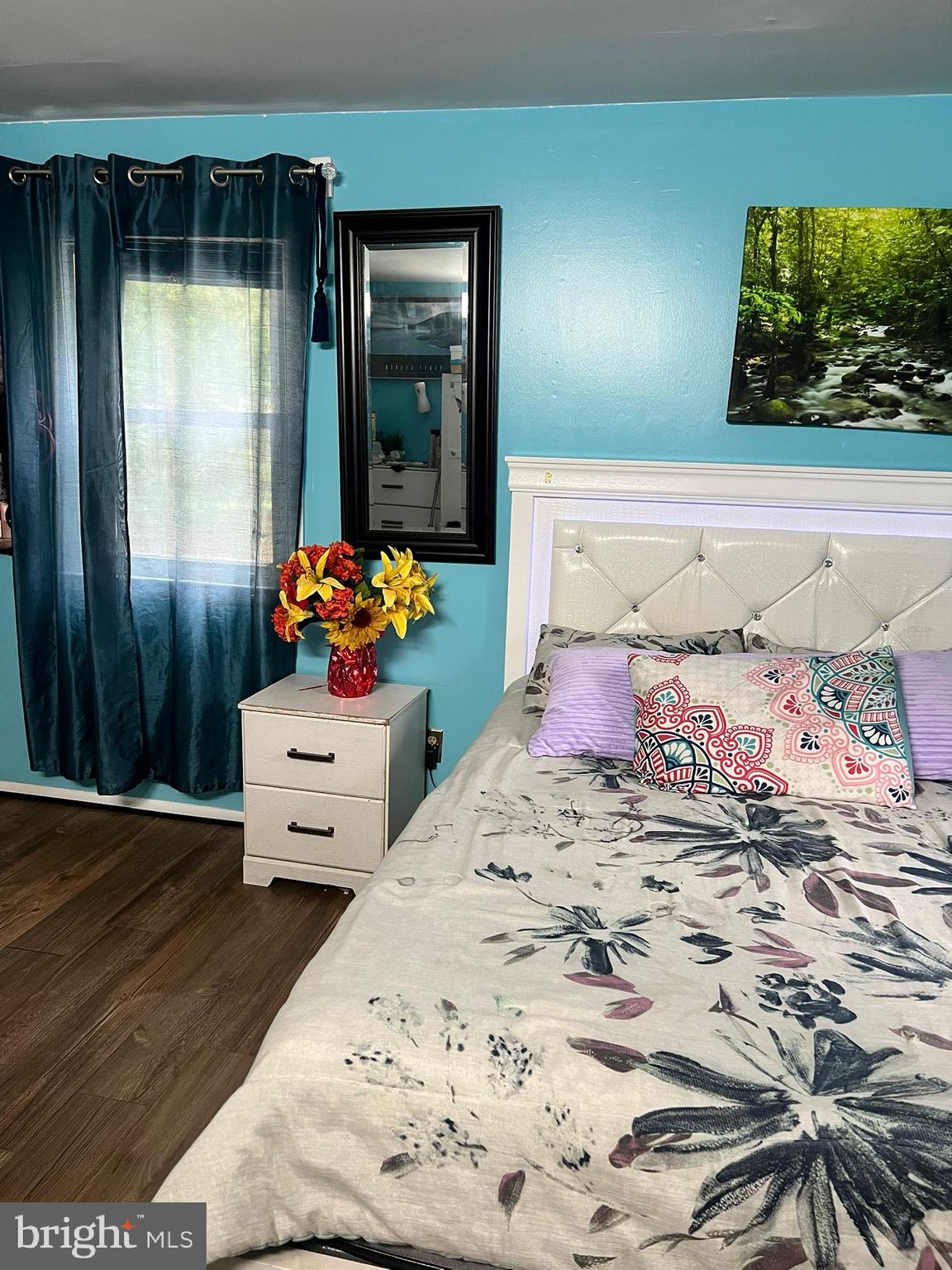 CAPITAL ESTATES - Residential