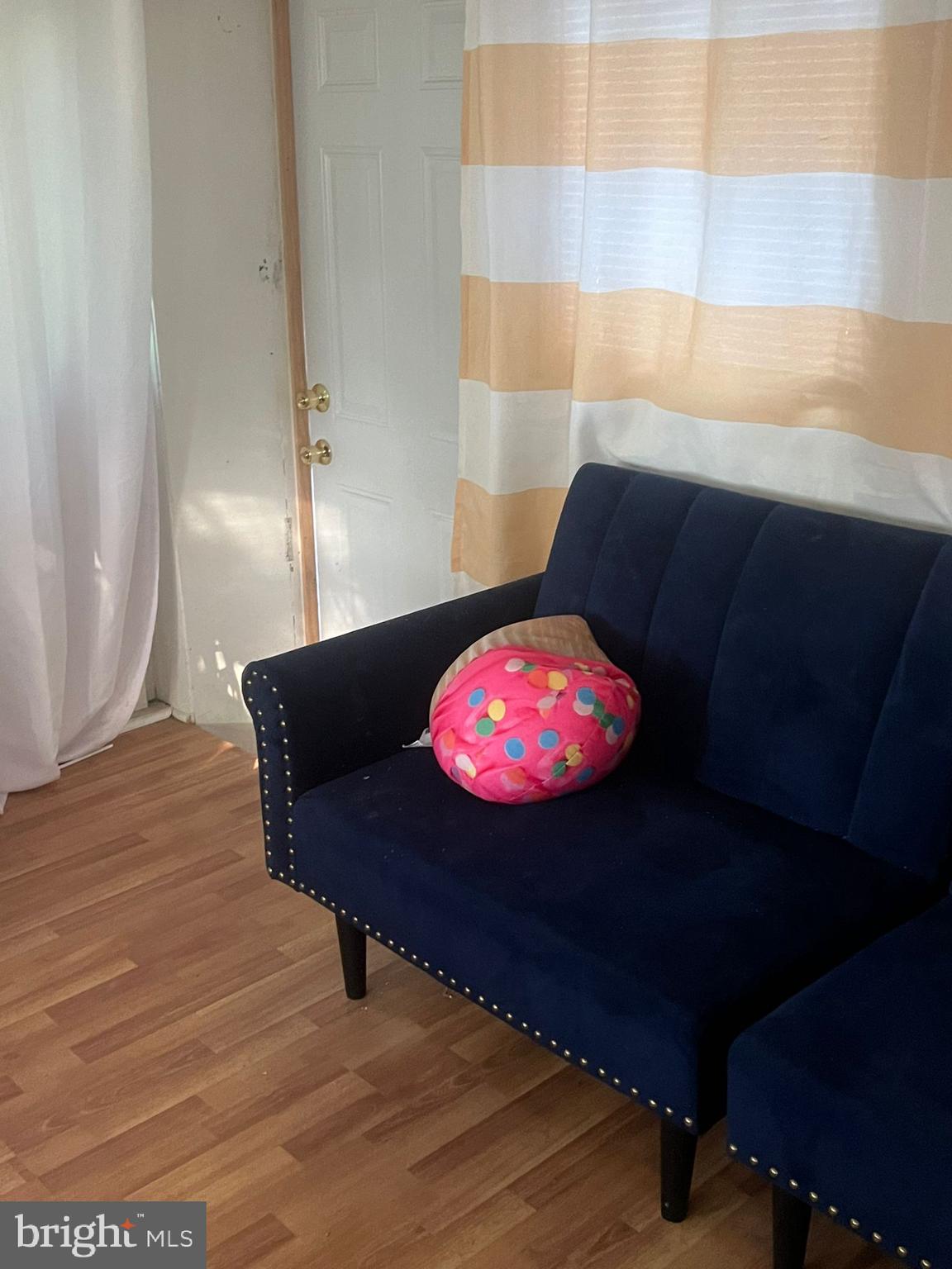 CAPITAL ESTATES - Residential