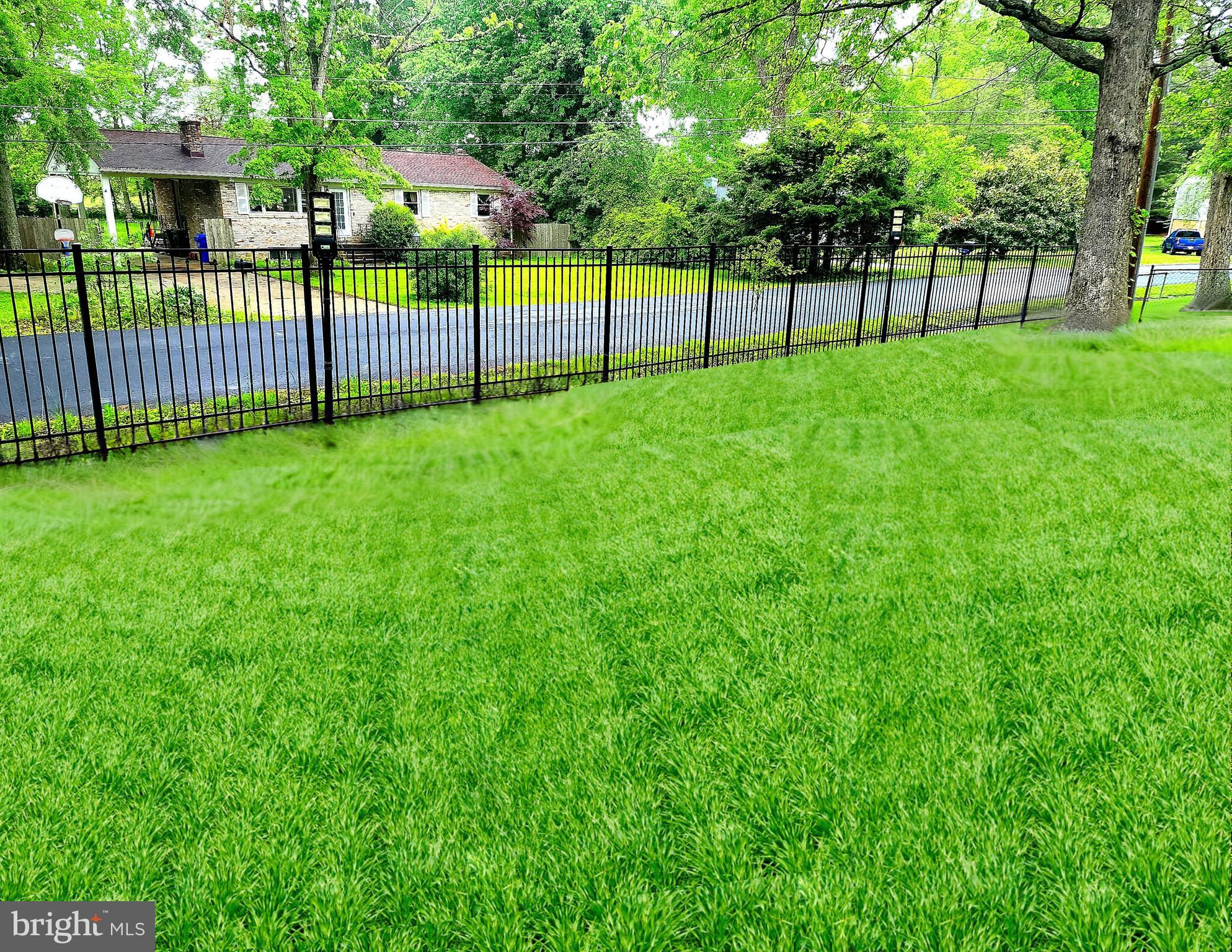 CAPITAL ESTATES - Residential