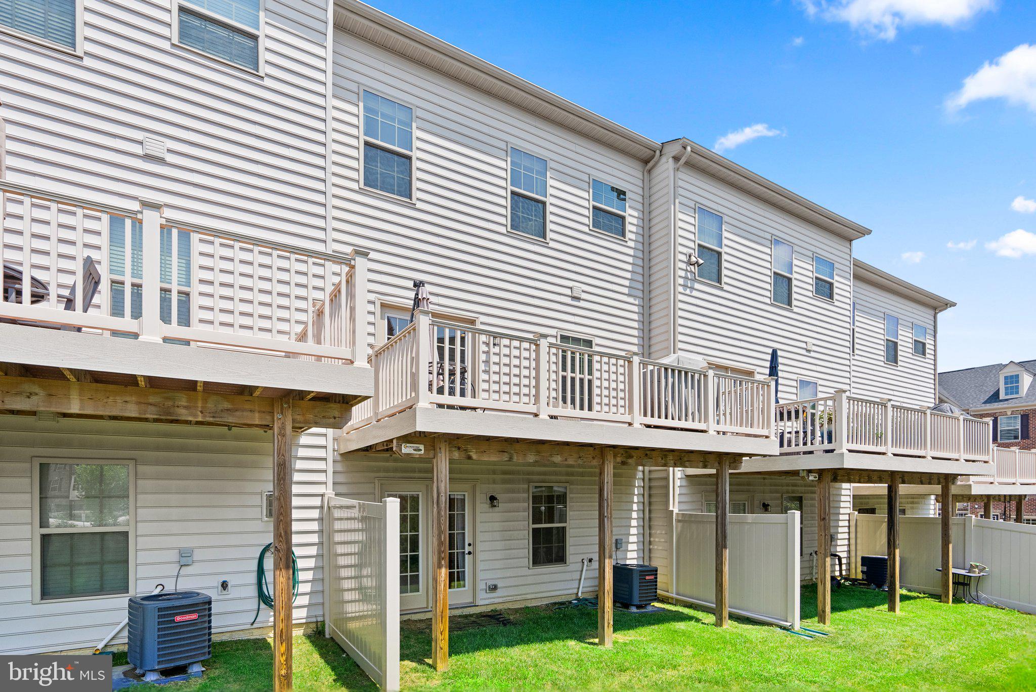 WESTSIDE - Residential