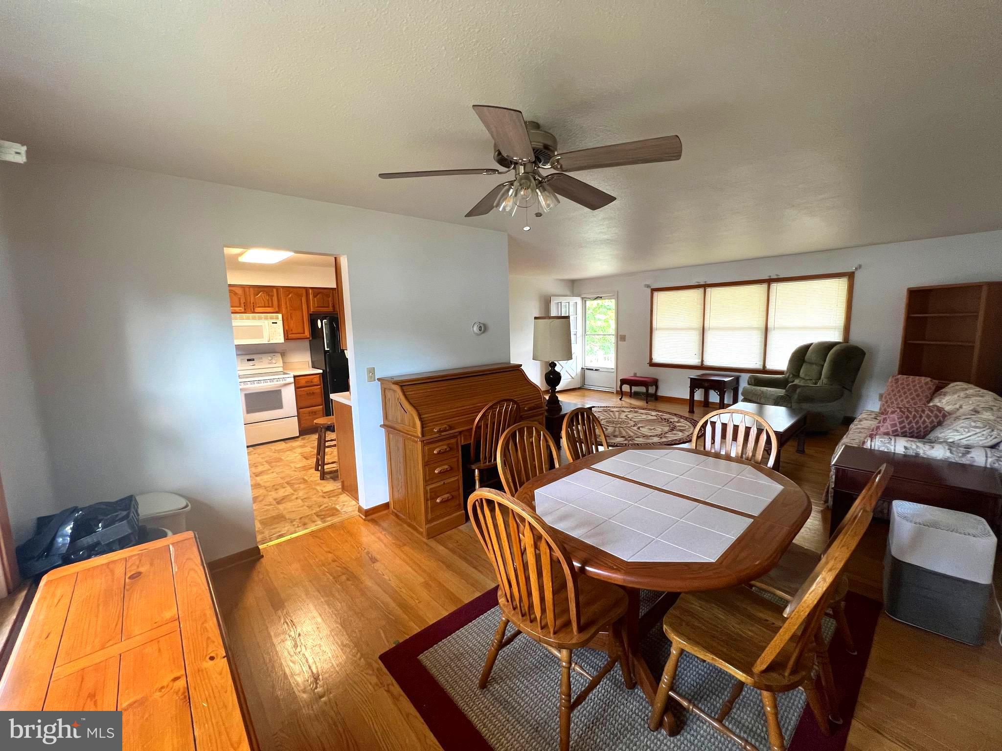 LUDWICK AIRPORT - Residential