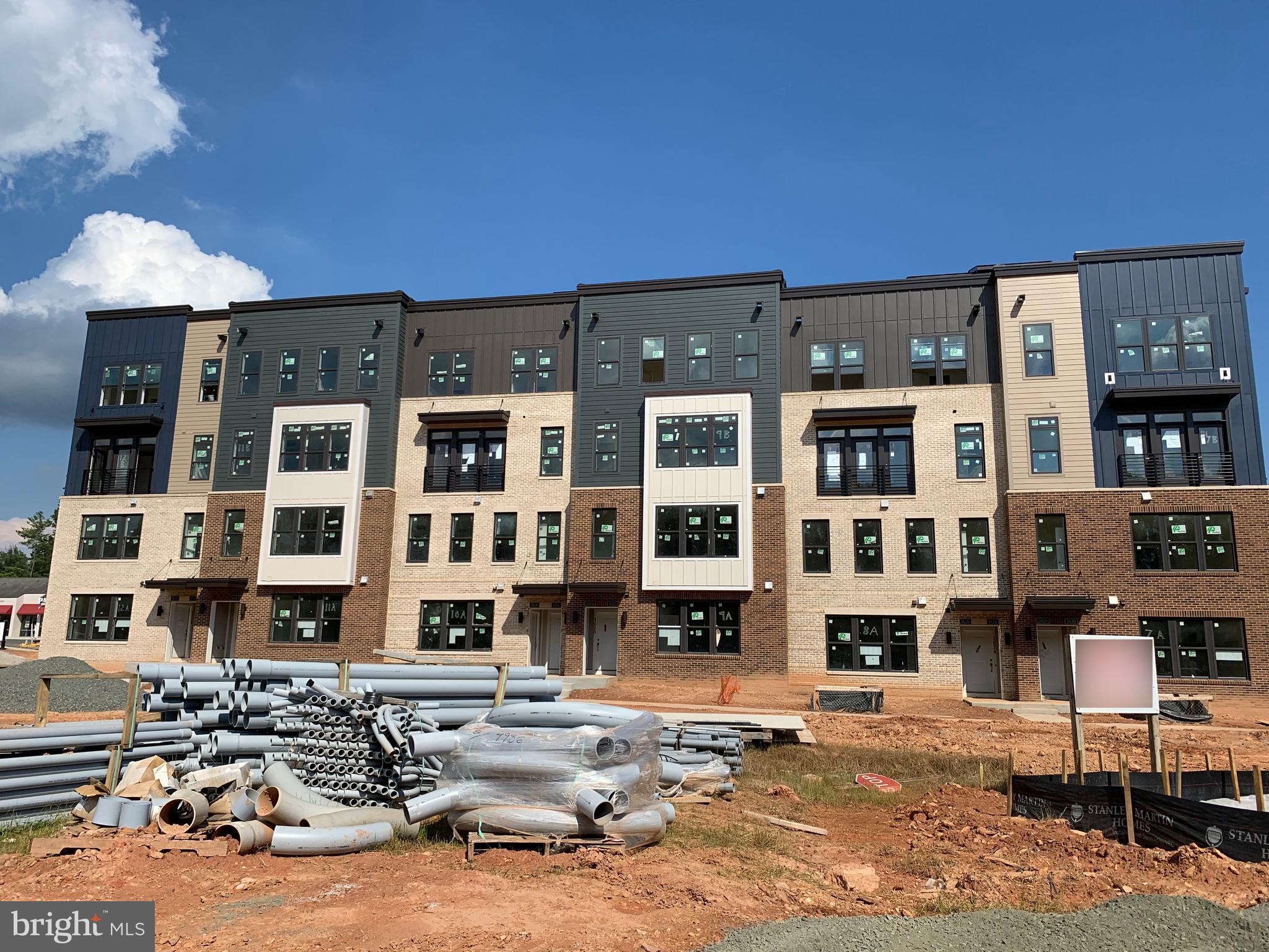 TALL OAKS - Residential