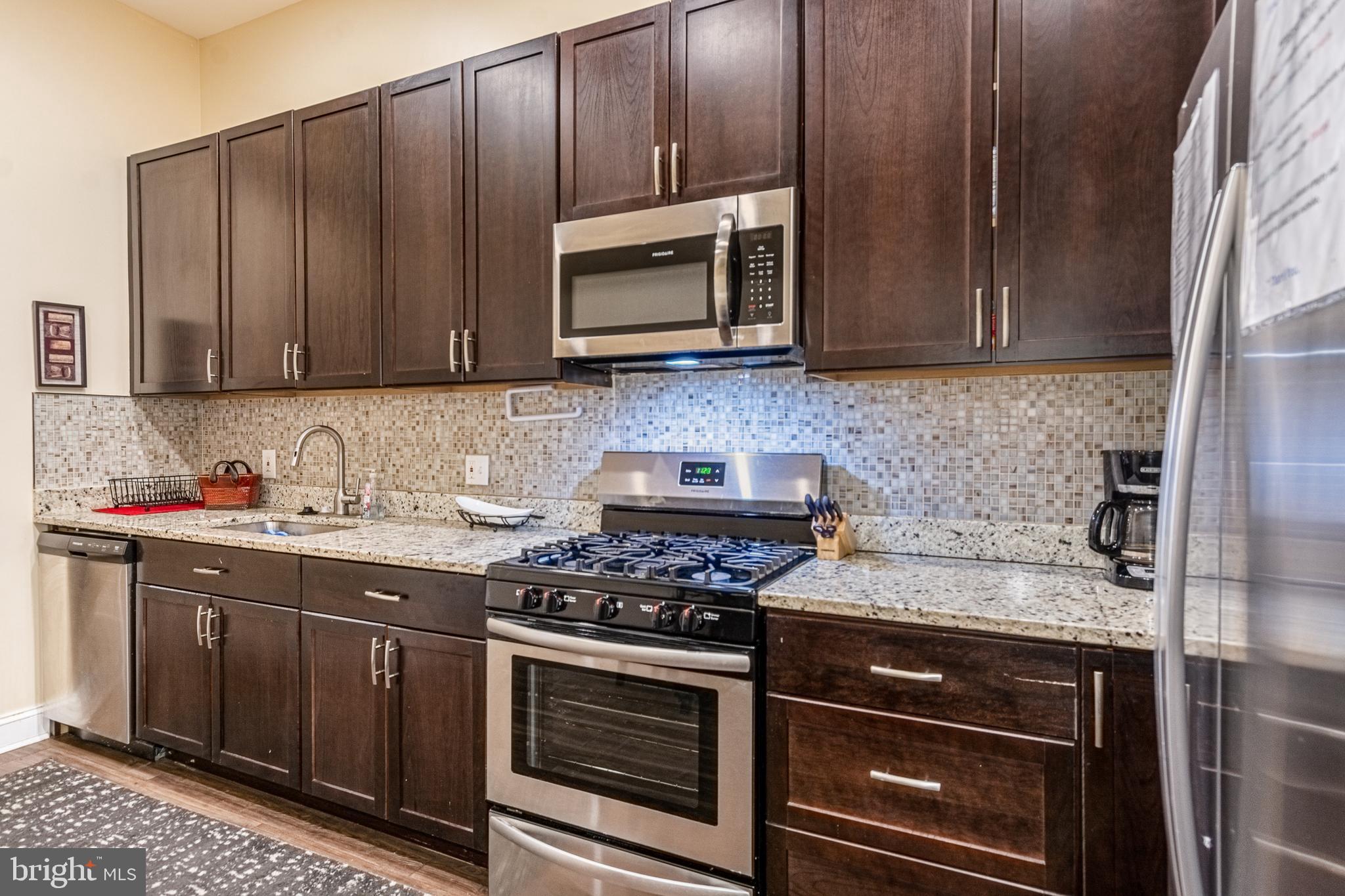 HOLLINS MARKET - Residential