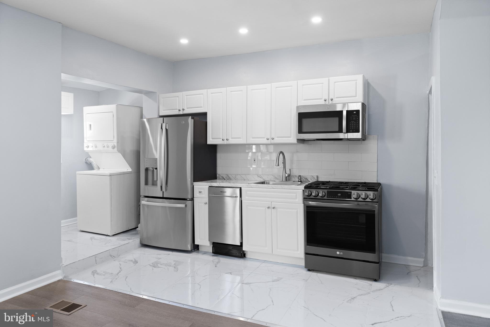 GERMANTOWN (EAST) - Residential