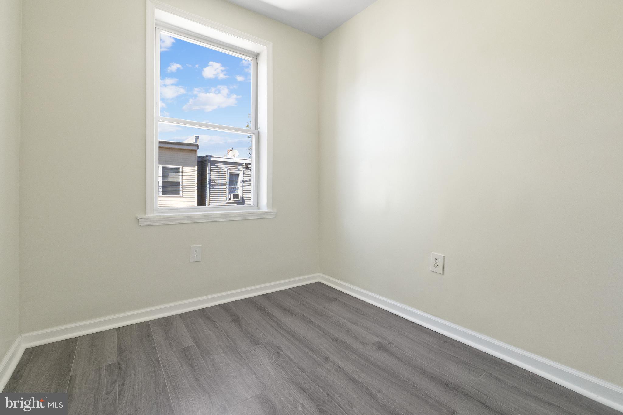 GERMANTOWN (EAST) - Residential