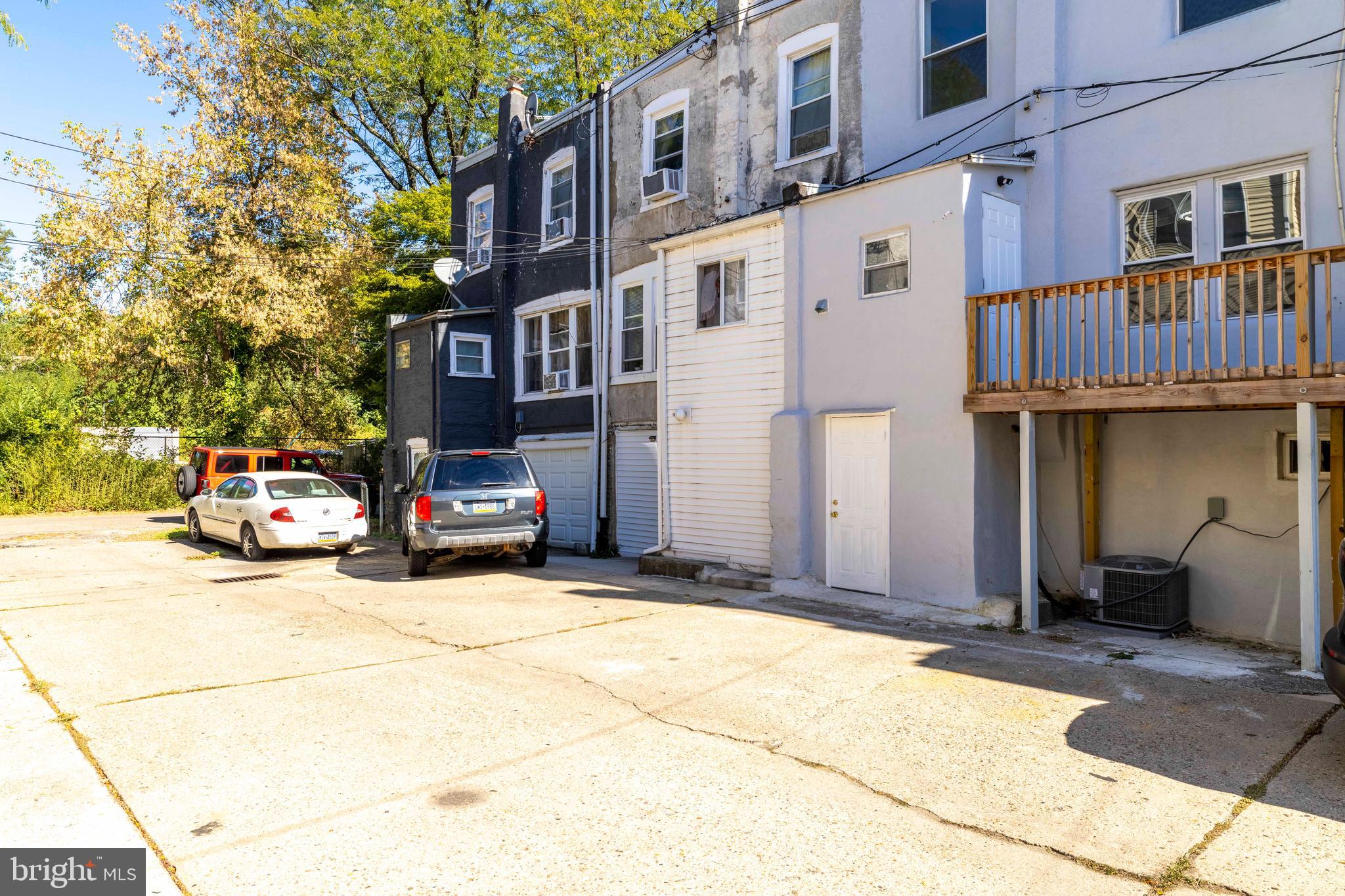 GERMANTOWN (EAST) - Residential