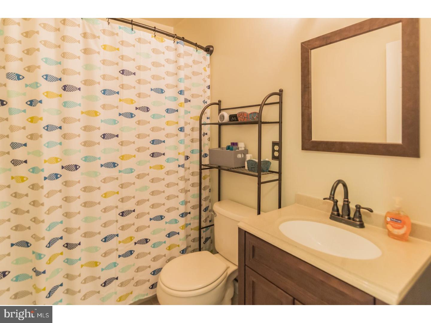 COUNTRY ROADS - Residential