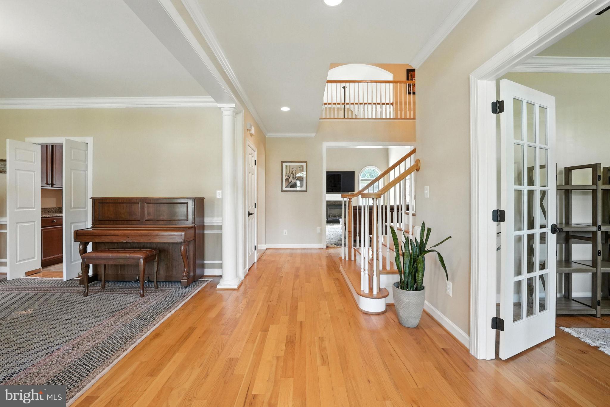 5611 EDGEMONT DRIVE