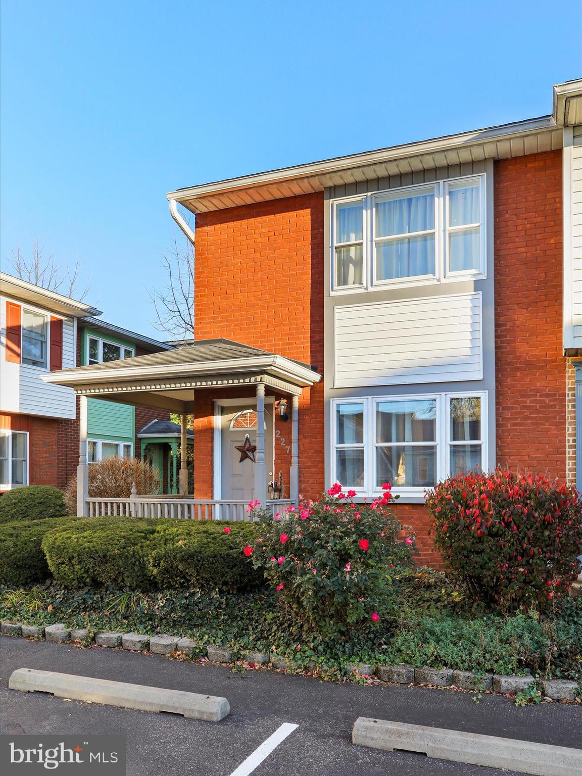 MORNINGSTAR SQUARE CONDOMINIUM ASSOCIATION - Residential