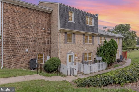 9816 HAGEL CIRCLE LORTON VA 22079