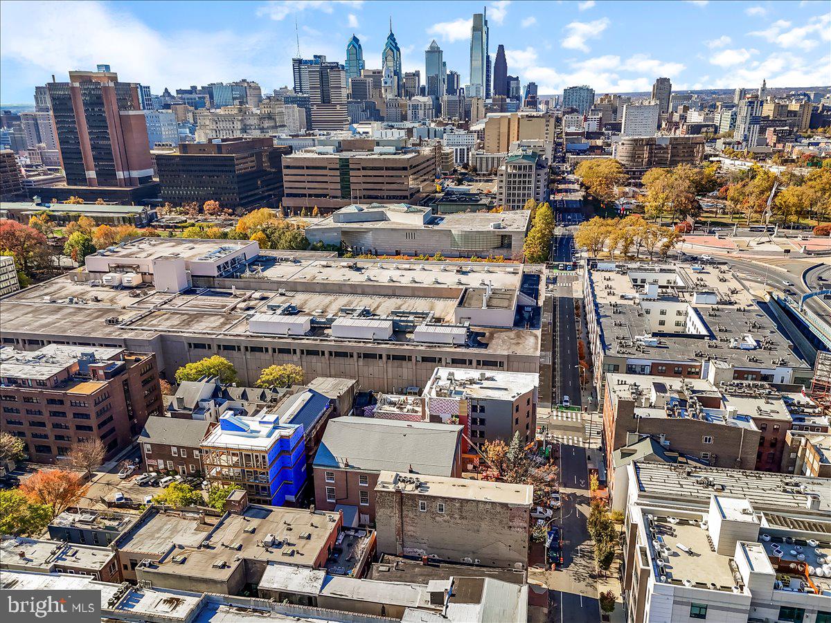 OLD CITY - Commercial Sale