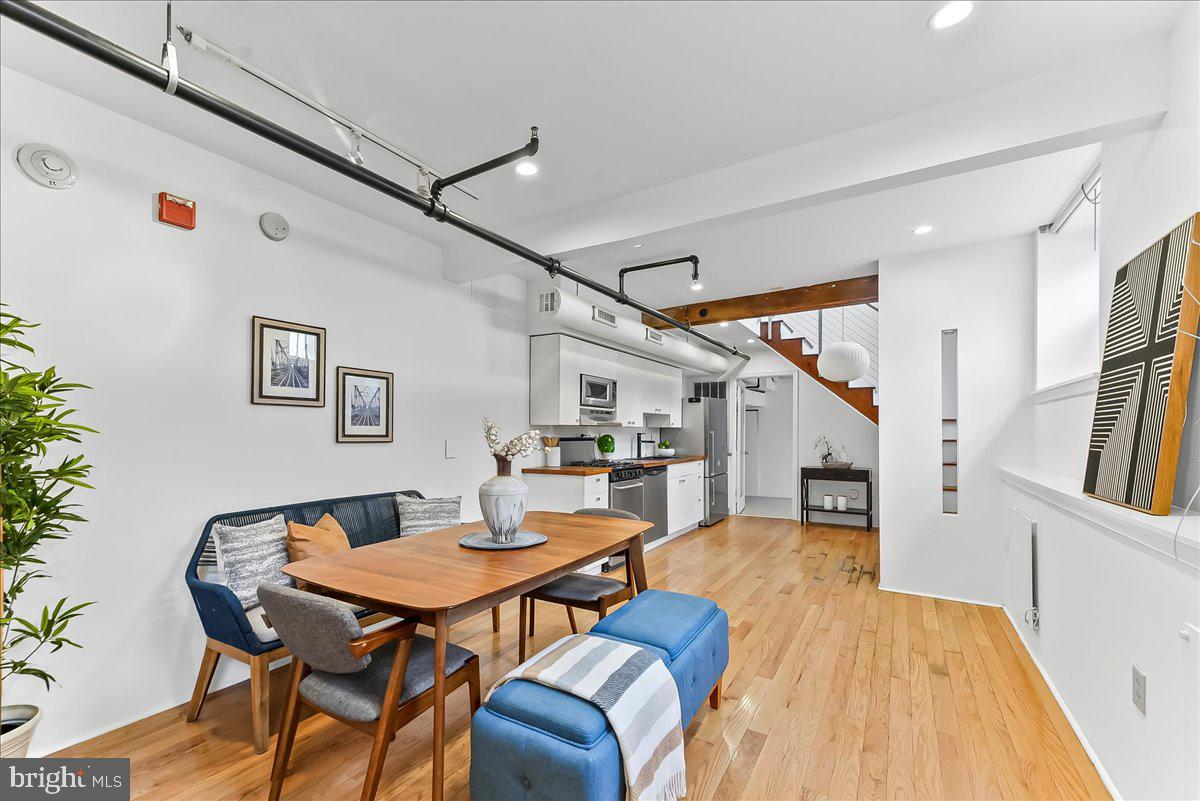 OLD CITY - Commercial Sale