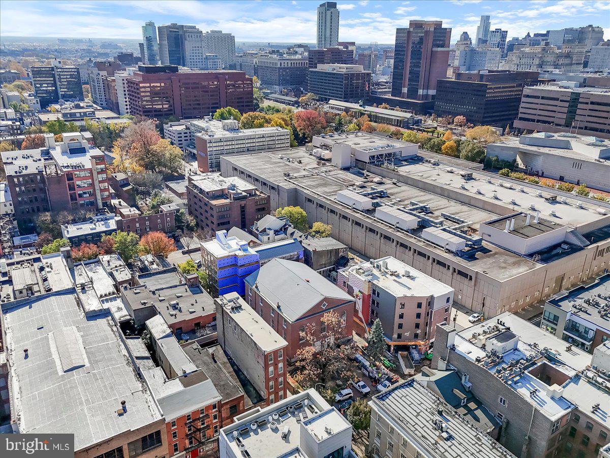 OLD CITY - Commercial Sale