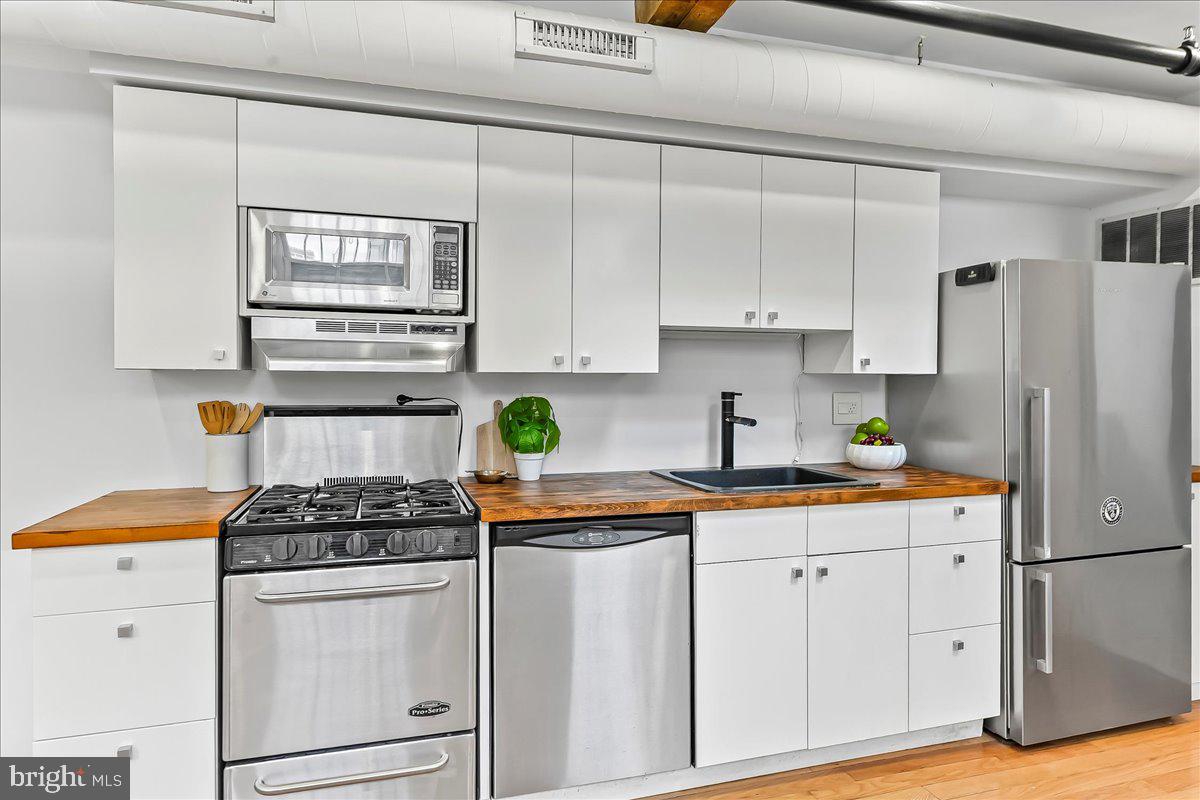 OLD CITY - Commercial Sale