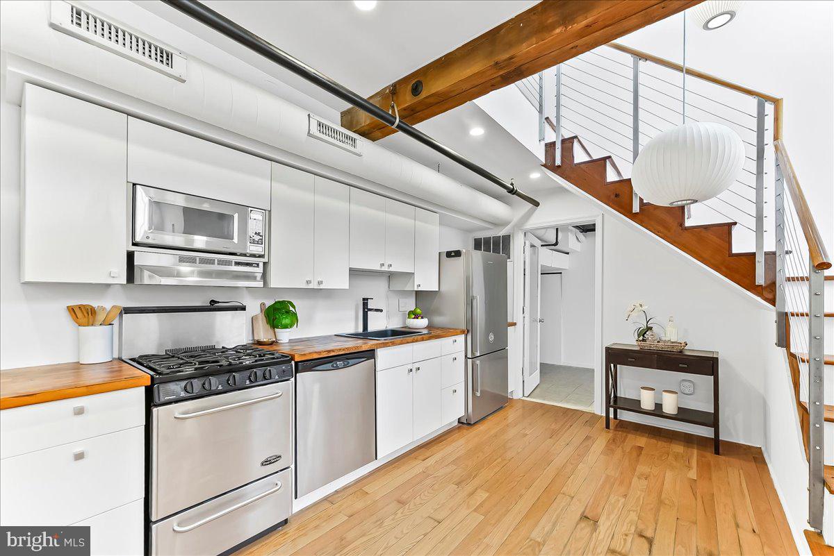 OLD CITY - Commercial Sale