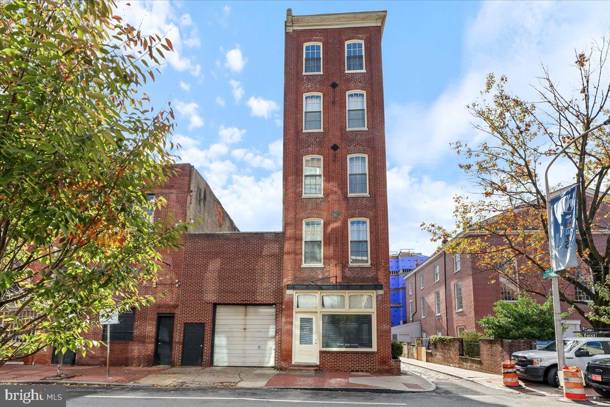 OLD CITY - Commercial Sale