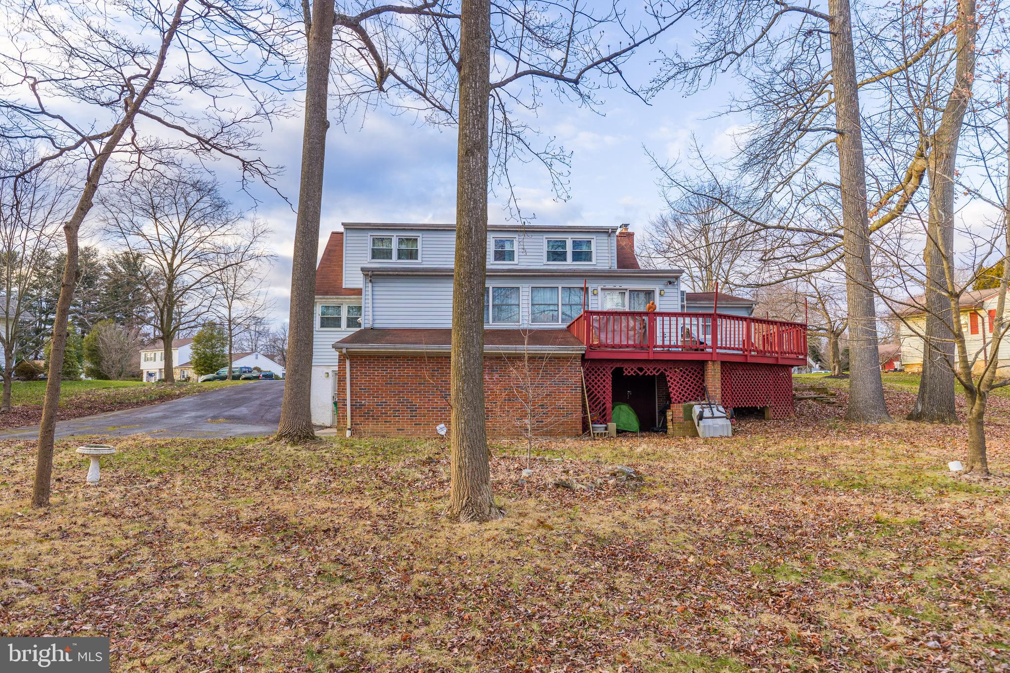 HILLCREST MANOR - Residential