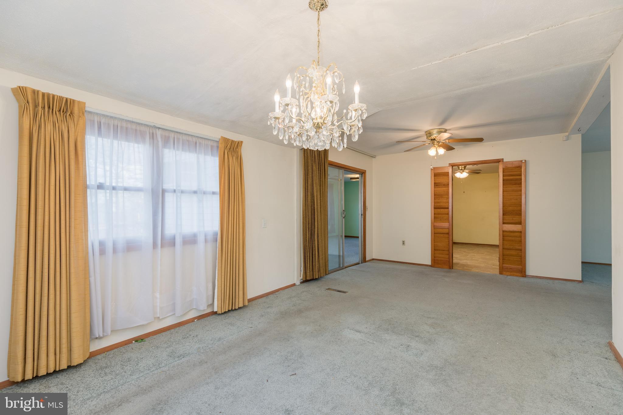 HILLCREST MANOR - Residential