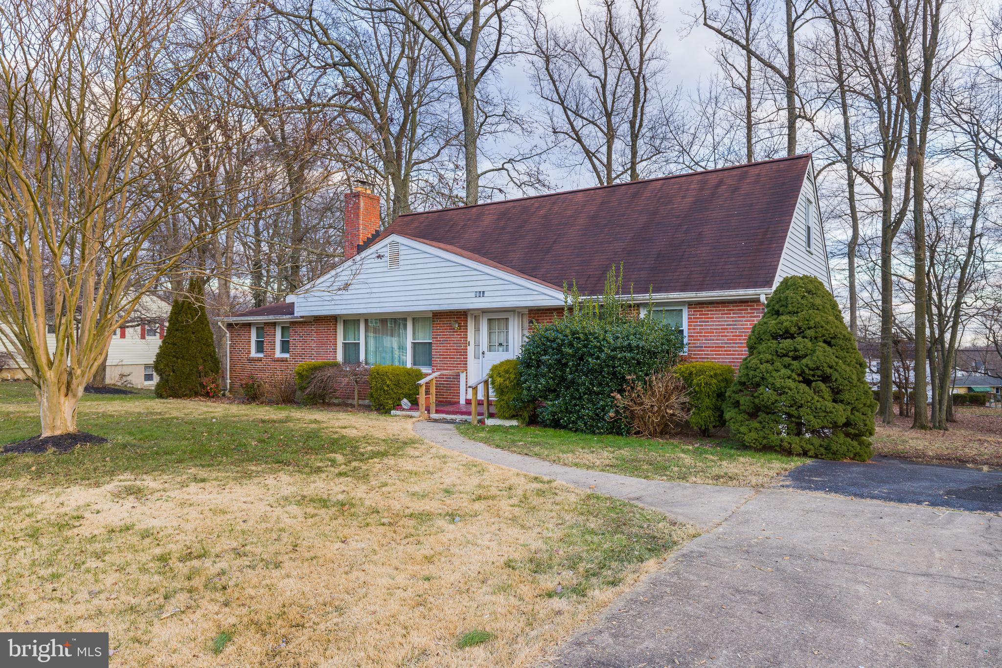 HILLCREST MANOR - Residential