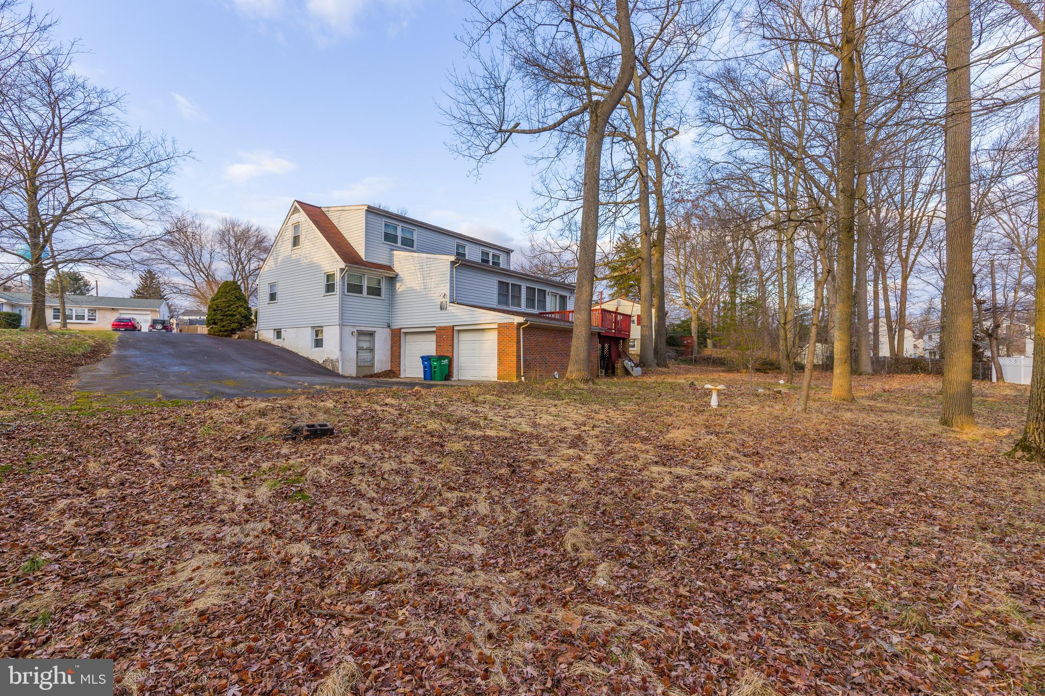 HILLCREST MANOR - Residential