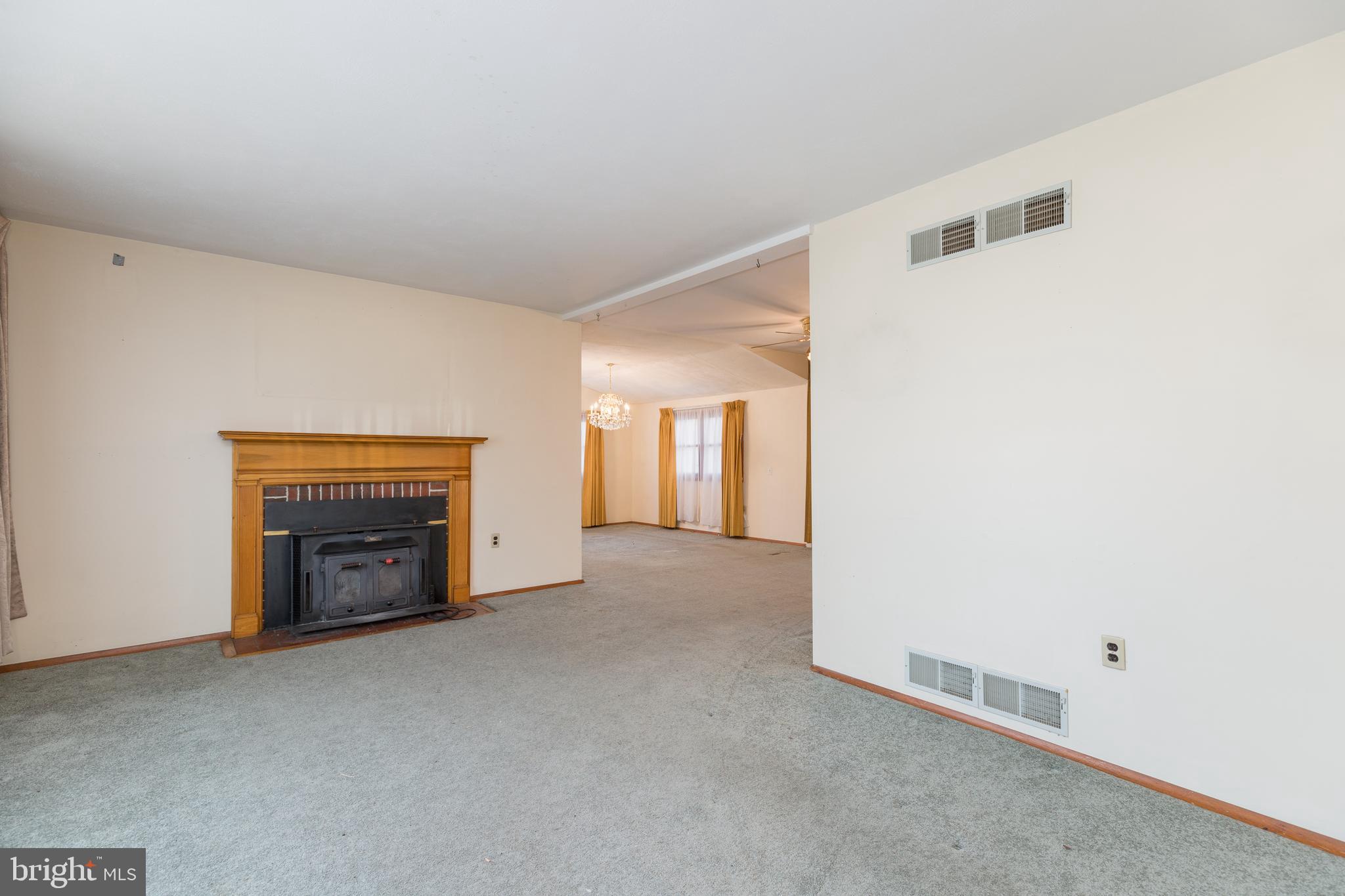 HILLCREST MANOR - Residential