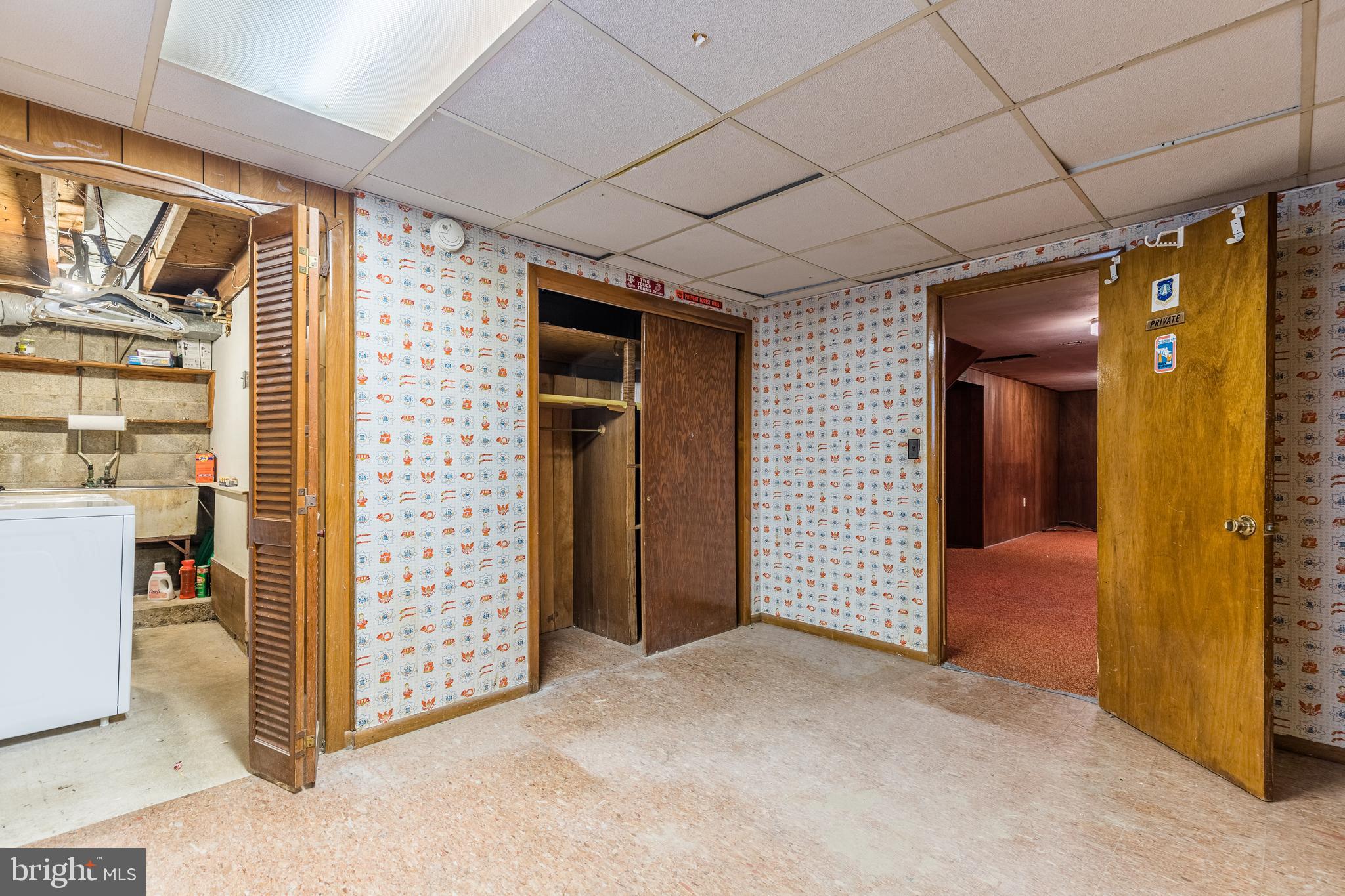 HILLCREST MANOR - Residential