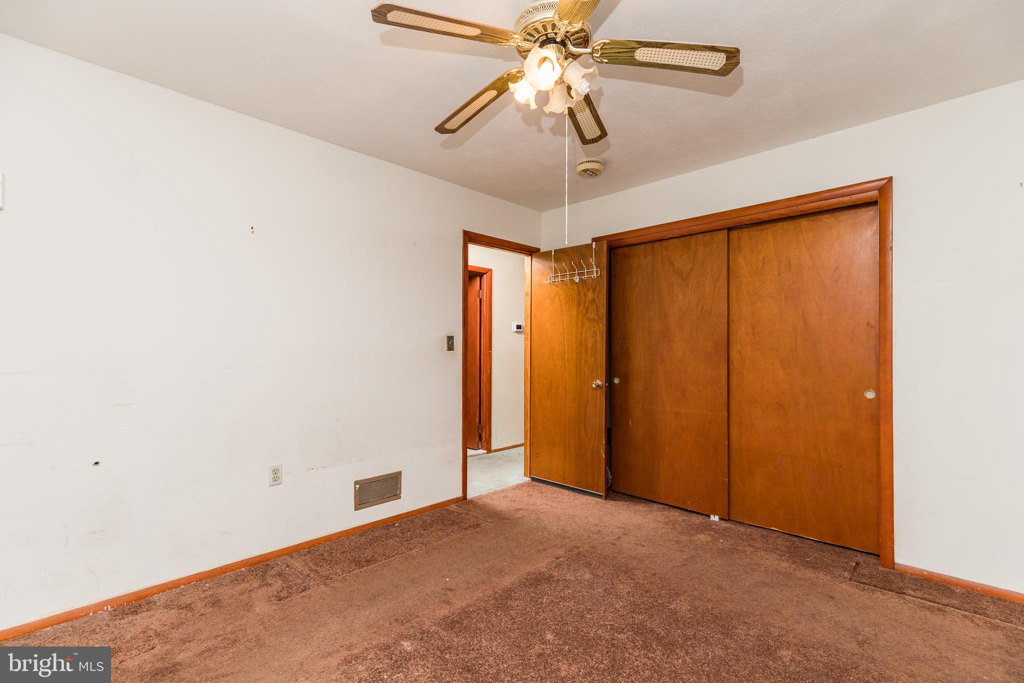 HILLCREST MANOR - Residential