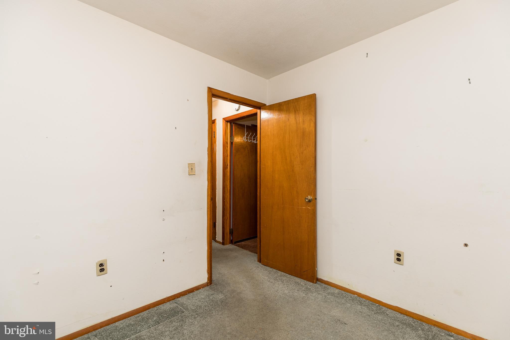 HILLCREST MANOR - Residential