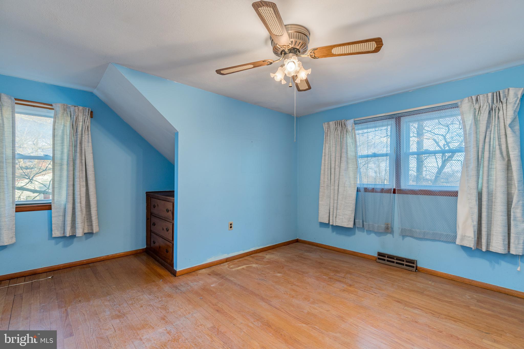 HILLCREST MANOR - Residential