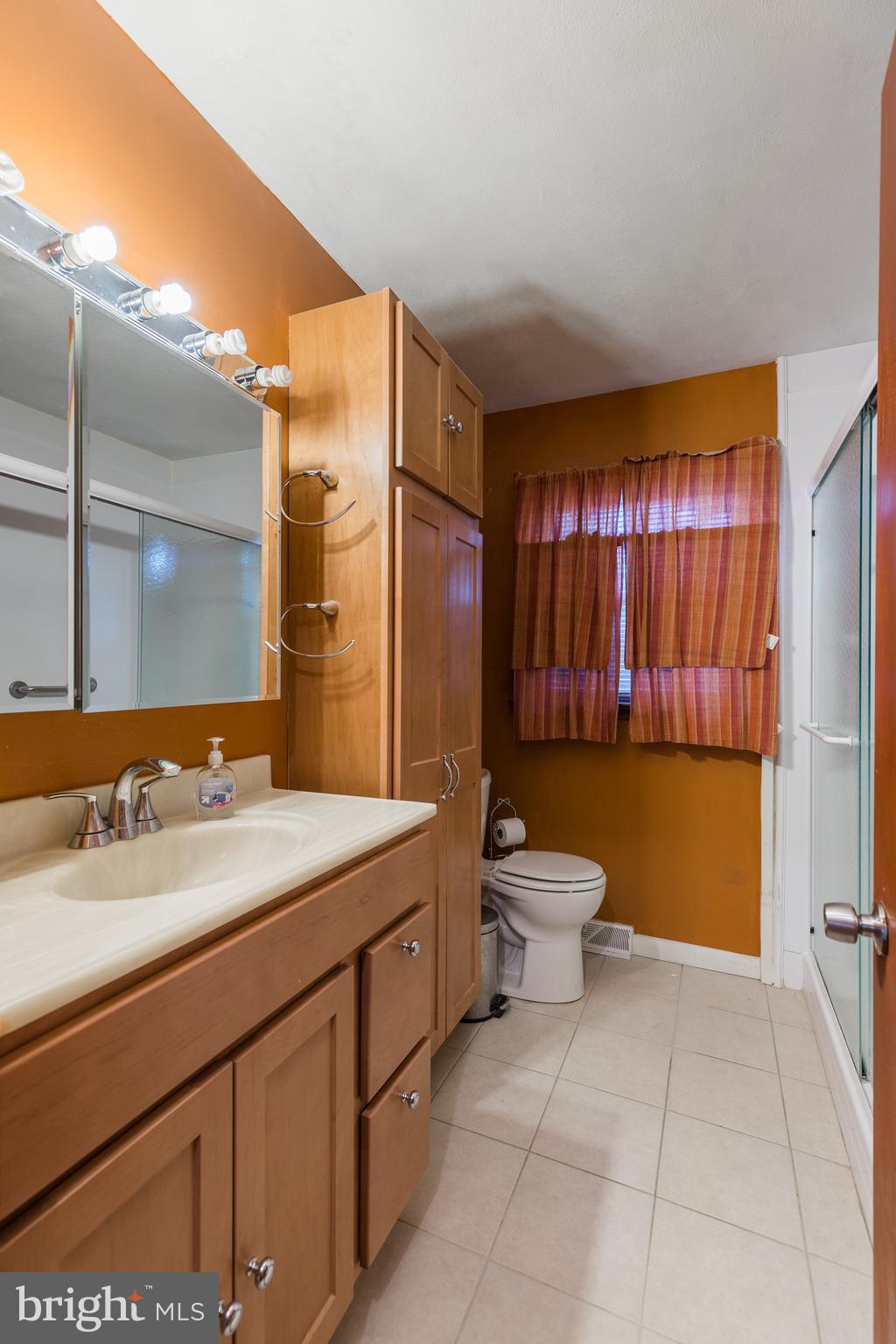 HILLCREST MANOR - Residential