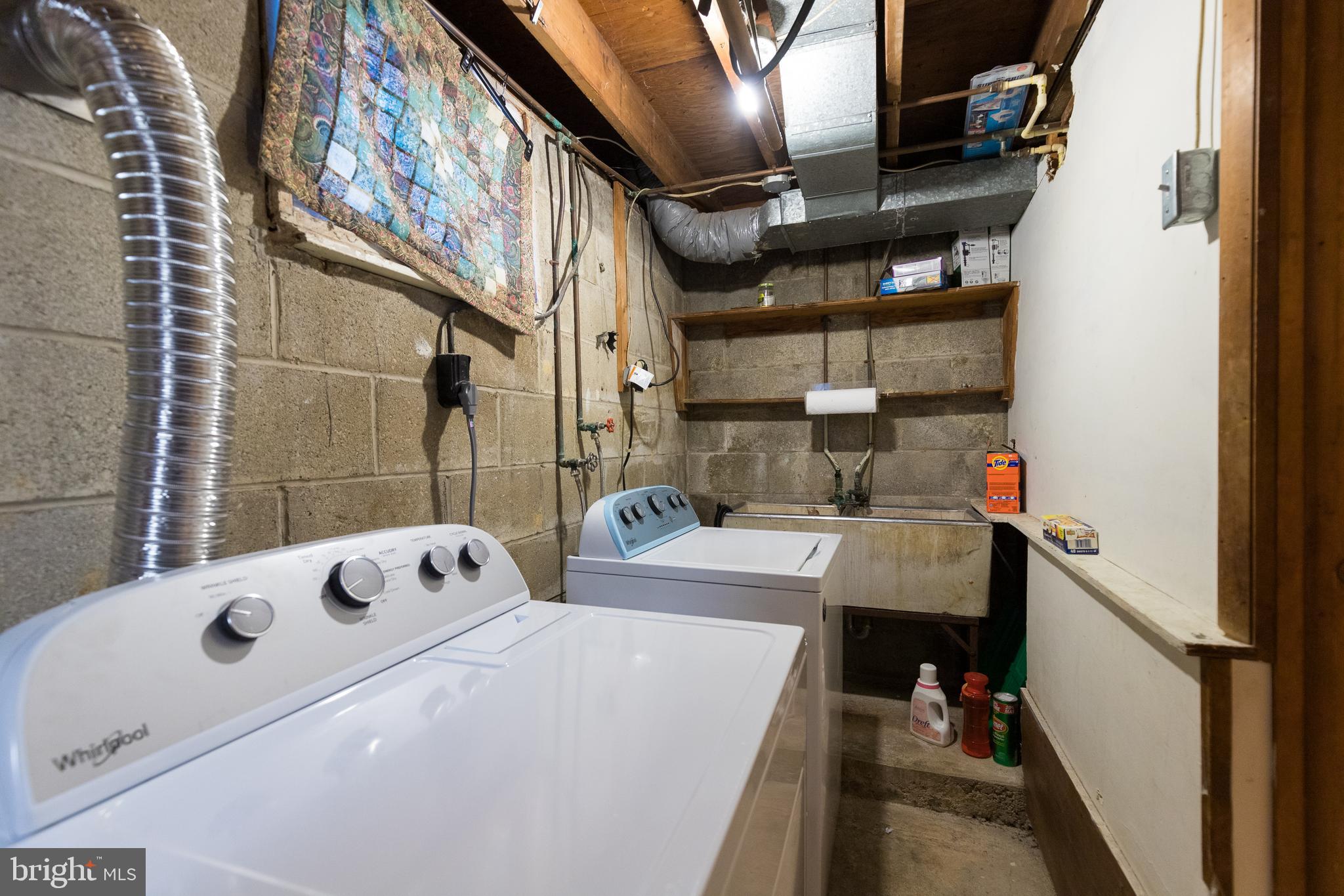 HILLCREST MANOR - Residential