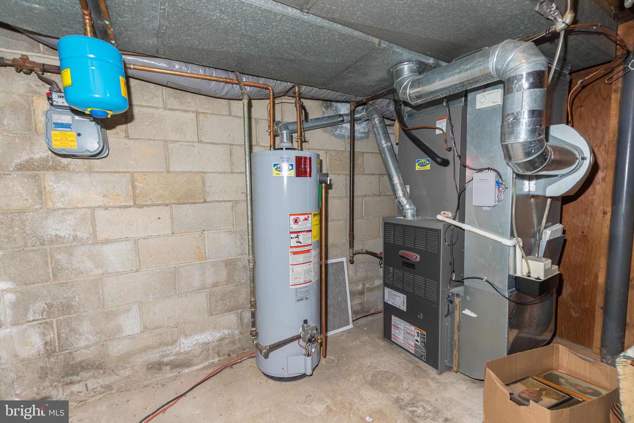 HILLCREST MANOR - Residential