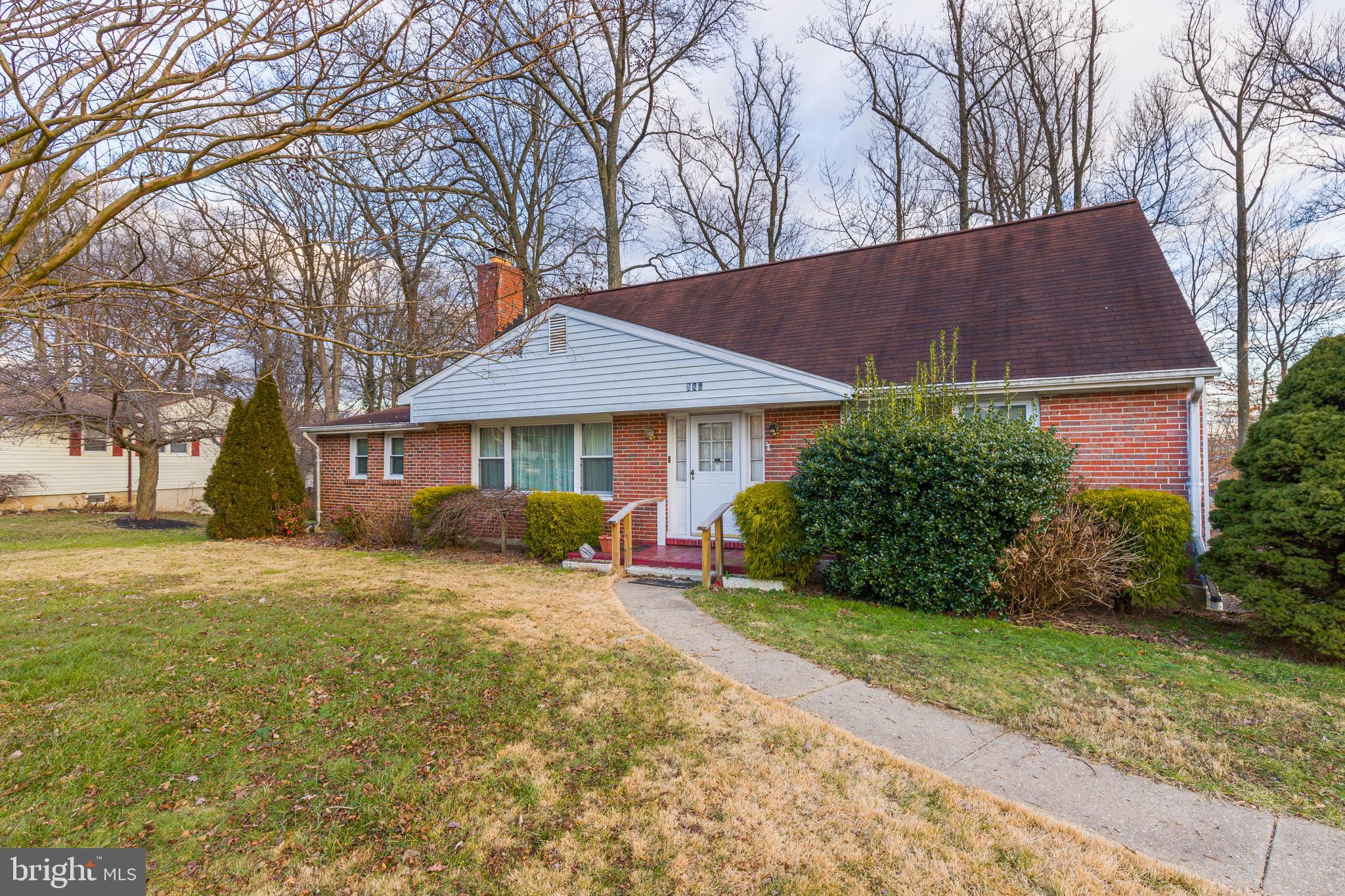 HILLCREST MANOR - Residential